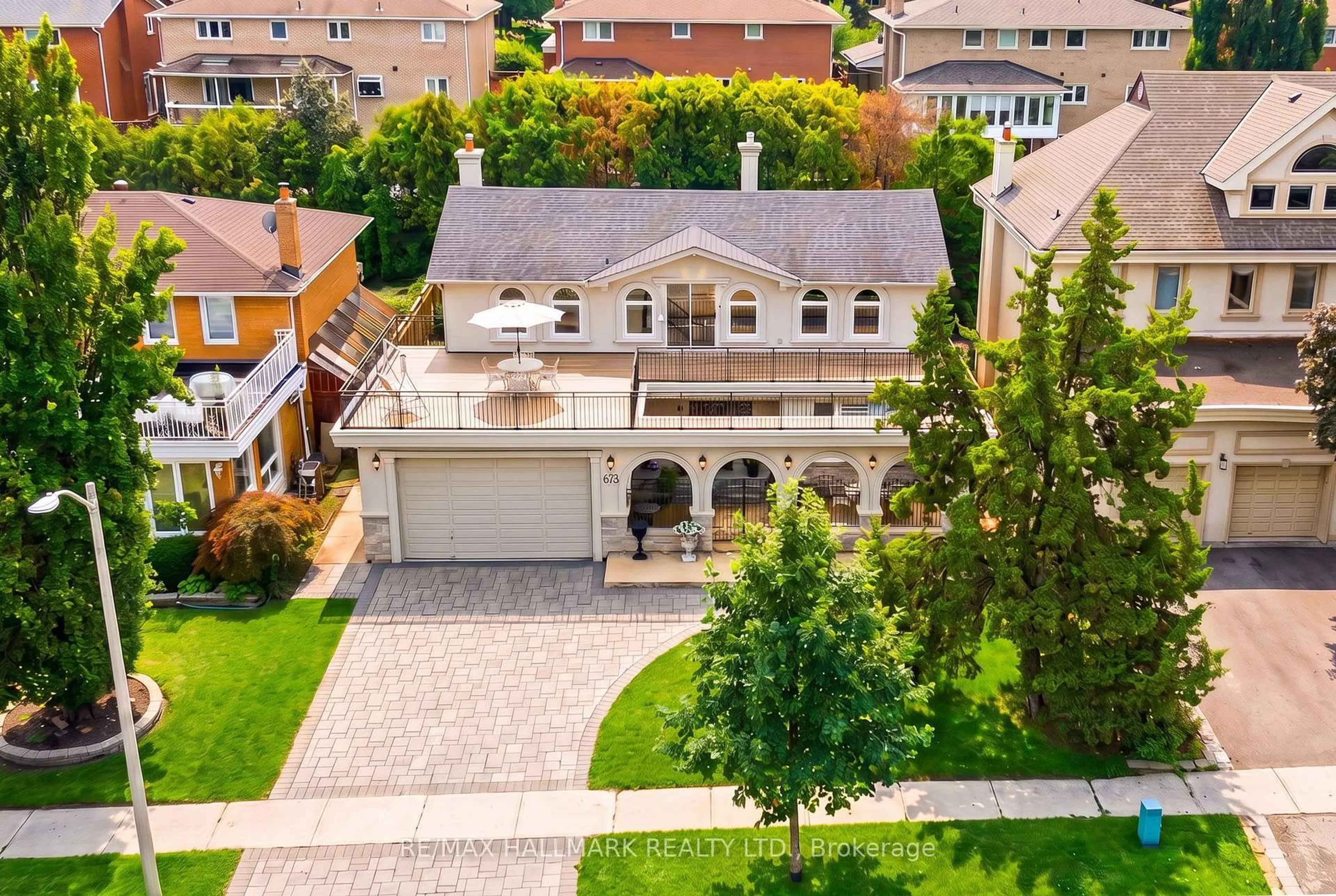 A pic from outside/outdoor area/front of a property/back of a property/a pic from drone, street for 76 Francis St, Vaughan Ontario L4L 1P6