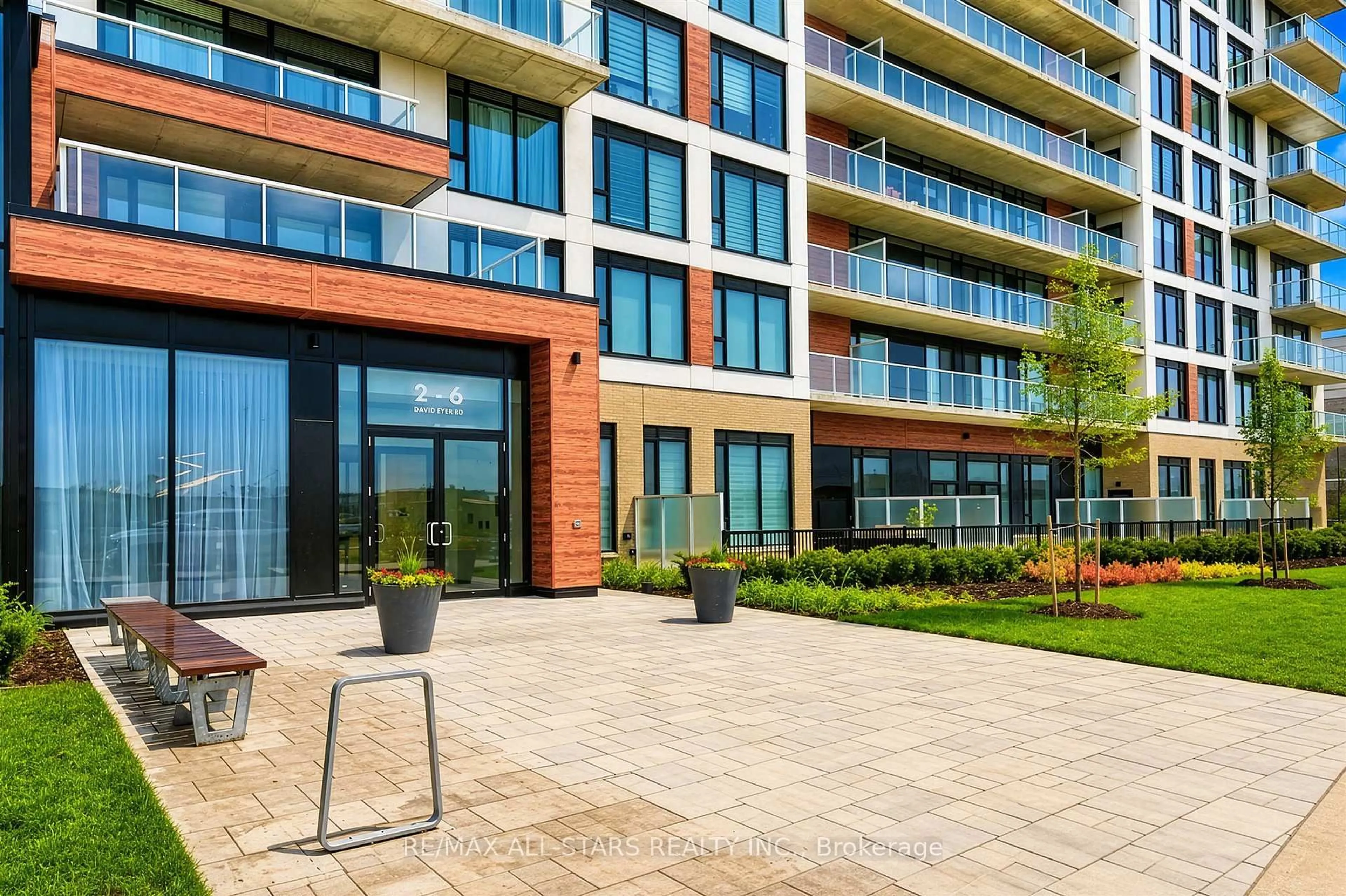 Patio, water/lake/river/ocean view for 2 David Eyer Rd #124, Richmond Hill Ontario L4S 0N6