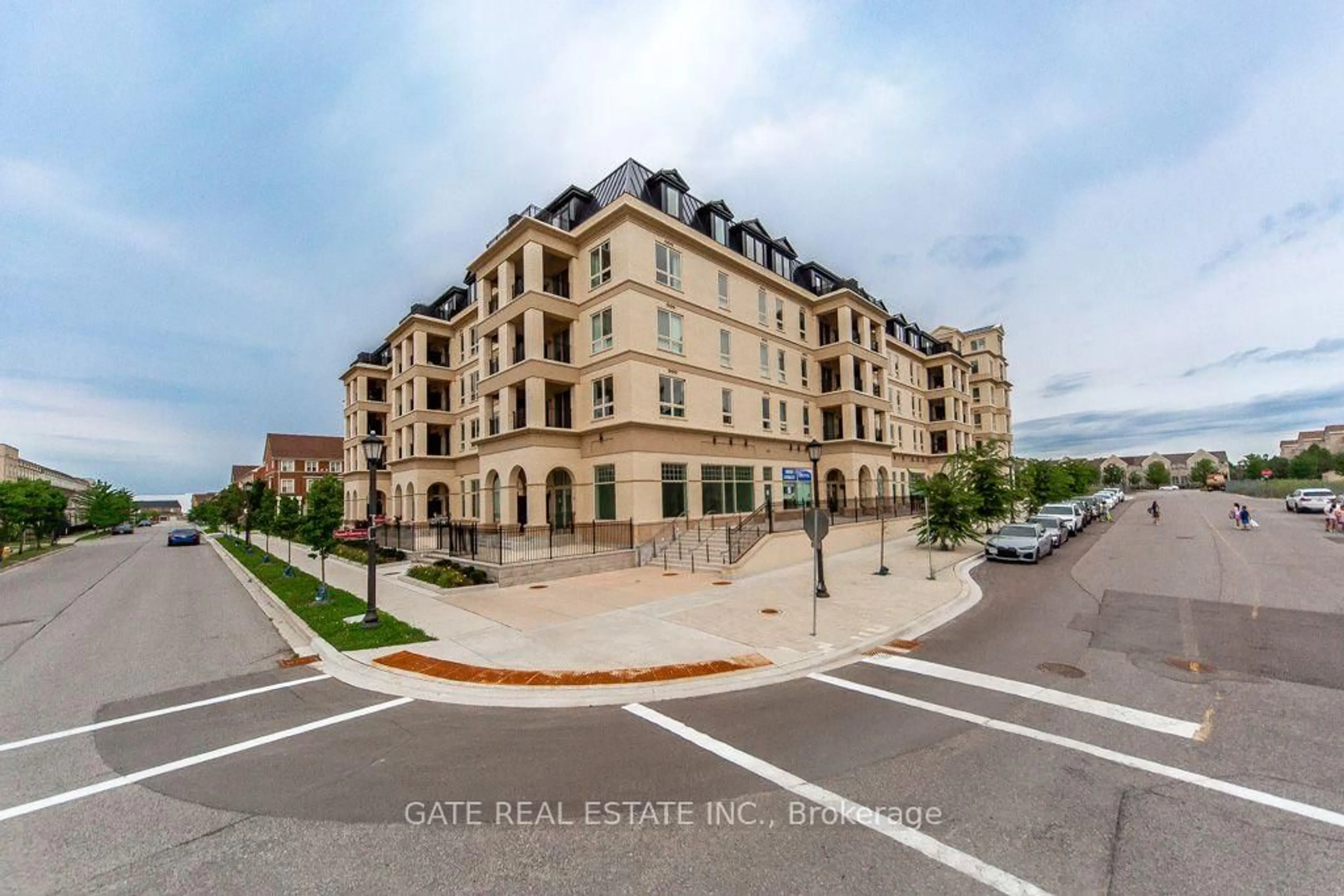 A pic from outside/outdoor area/front of a property/back of a property/a pic from drone, building for 101 Cathedral High St #Ph3, Markham Ontario L8C 0P1