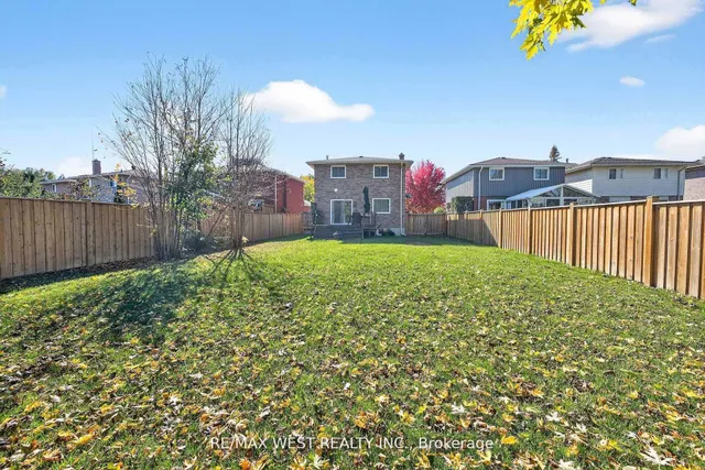 100 Kerr Blvd, New Tecumseth 3