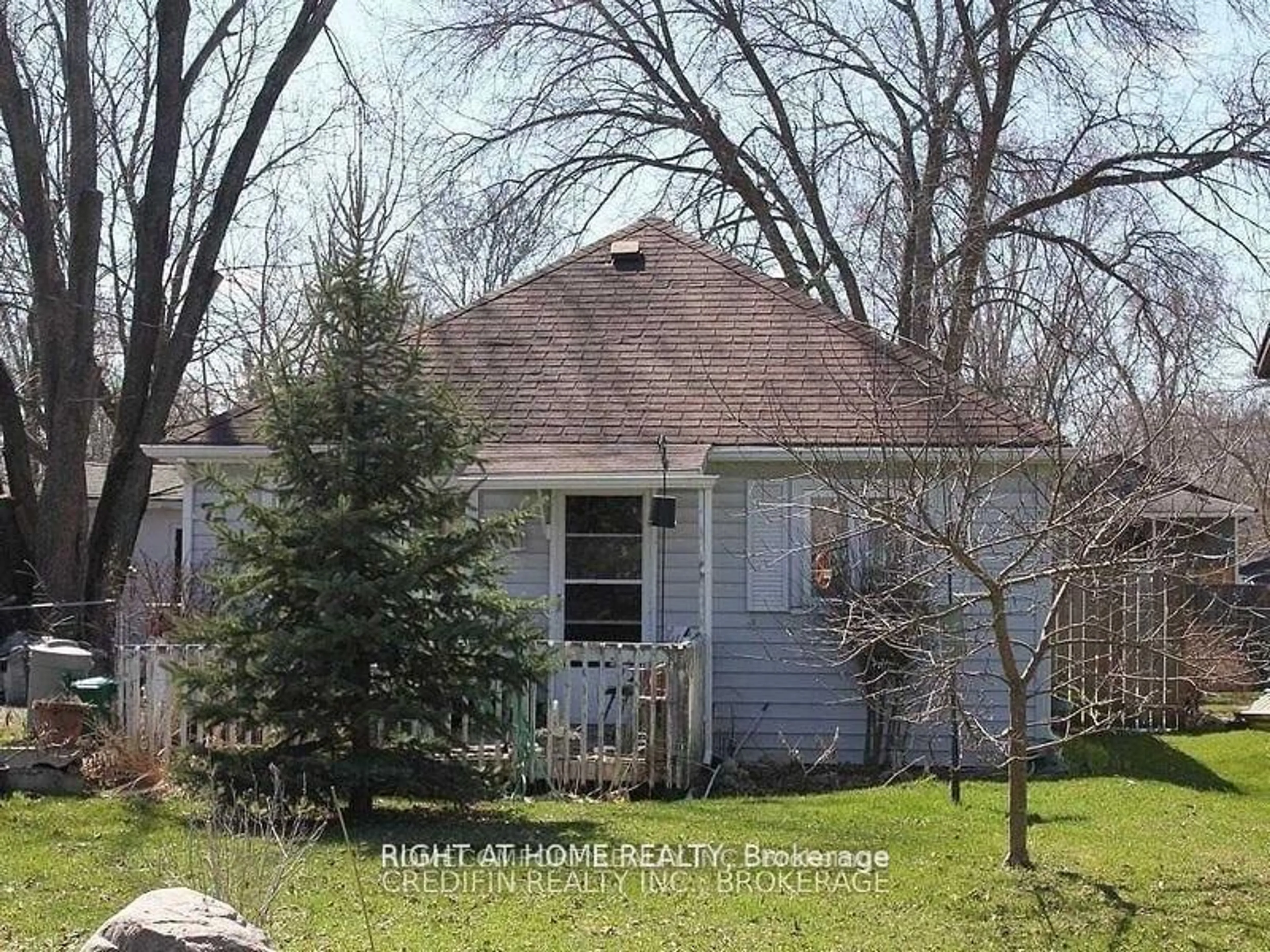 Home with vinyl exterior material, street for 770 Jacksonville Rd, Georgina Ontario L0E 1S0