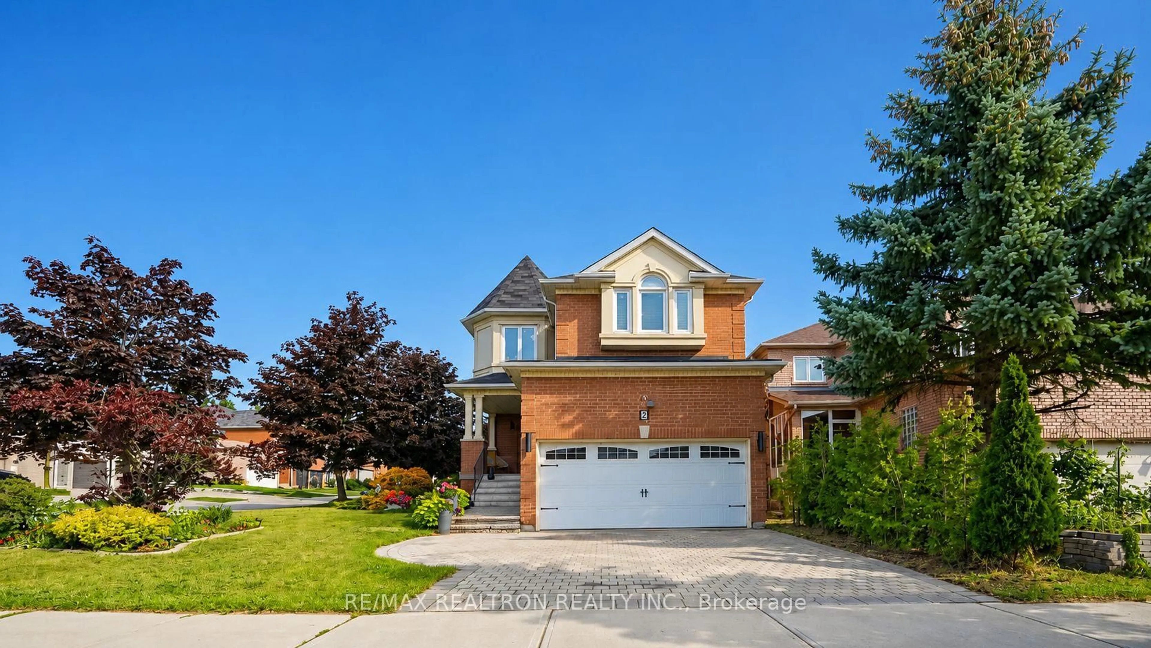 Home with brick exterior material, street for 2 Rocksprings Ave, Richmond Hill Ontario L4S 1R1