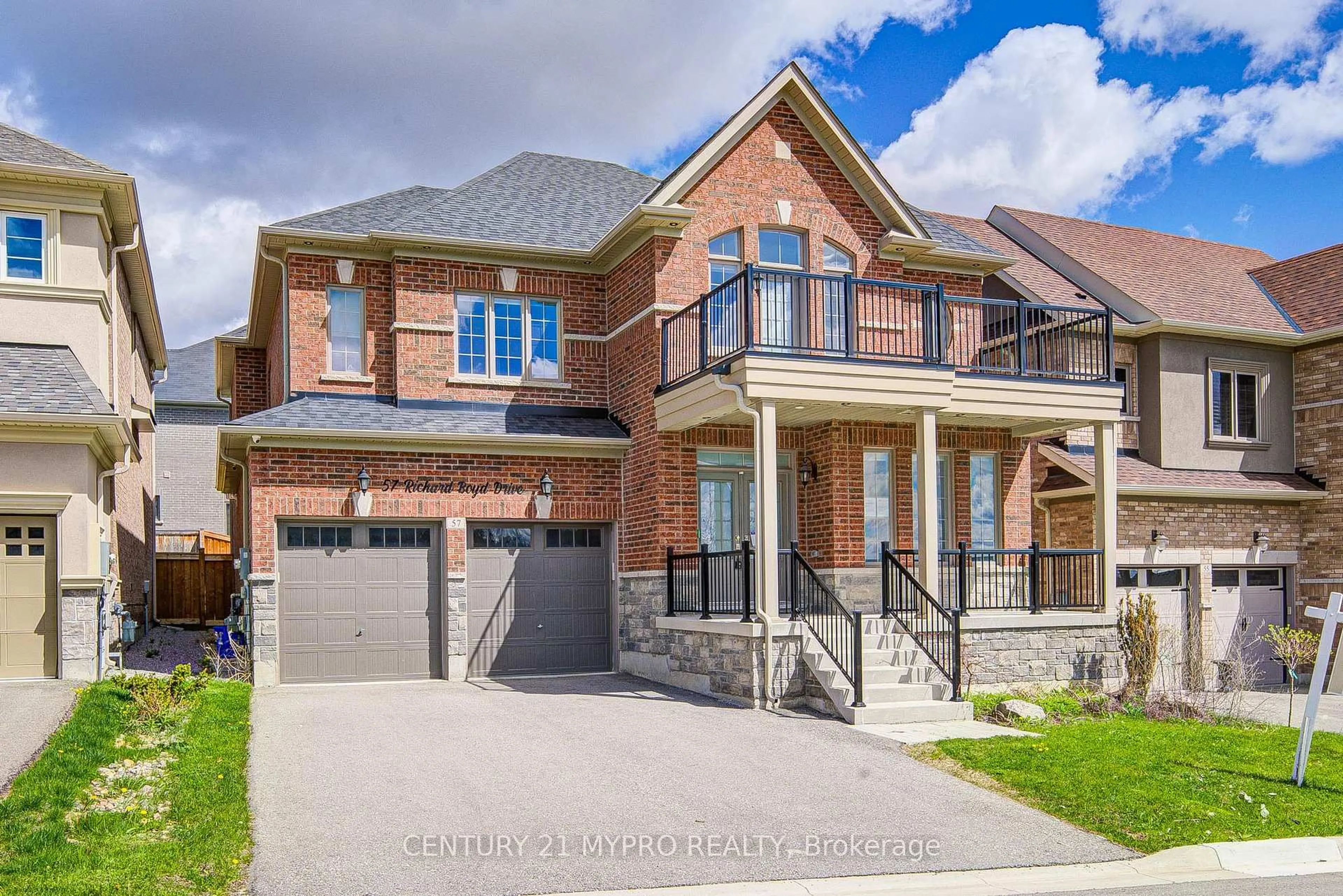 Home with brick exterior material, street for 57 Richard Boyd Dr, East Gwillimbury Ontario L9N 0S6