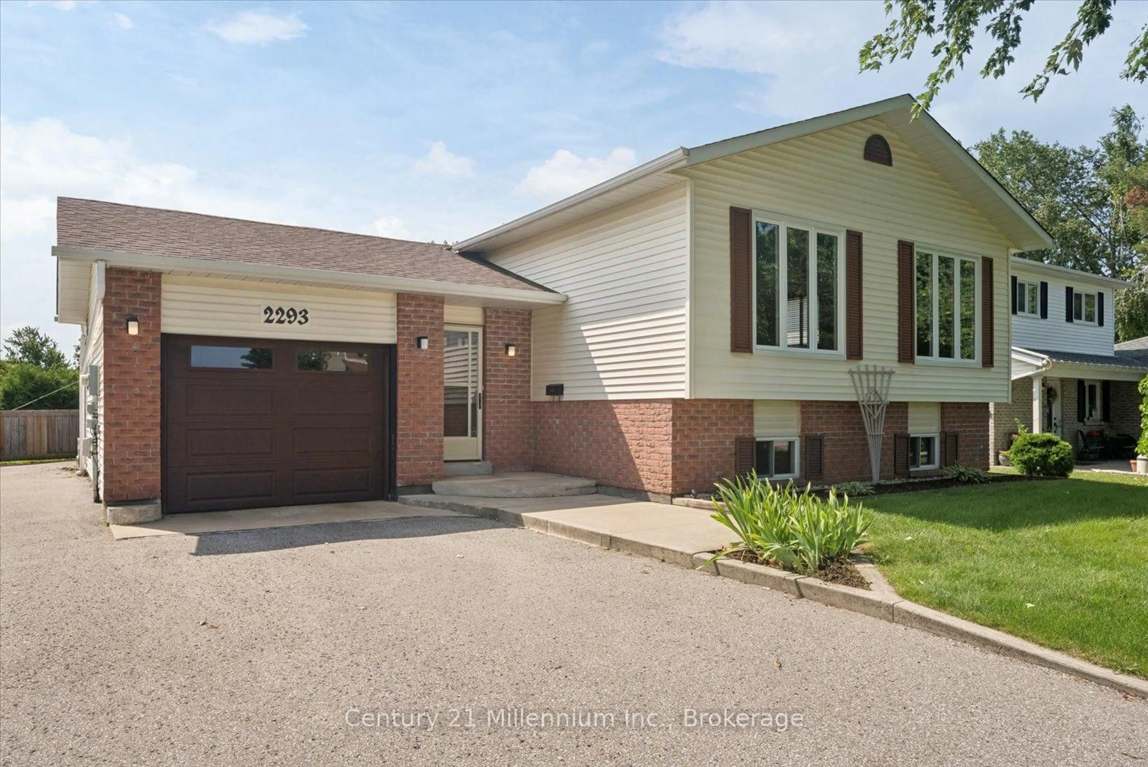 Home with brick exterior material, street for 2293 Webb St, Innisfil Ontario L9S 1K6