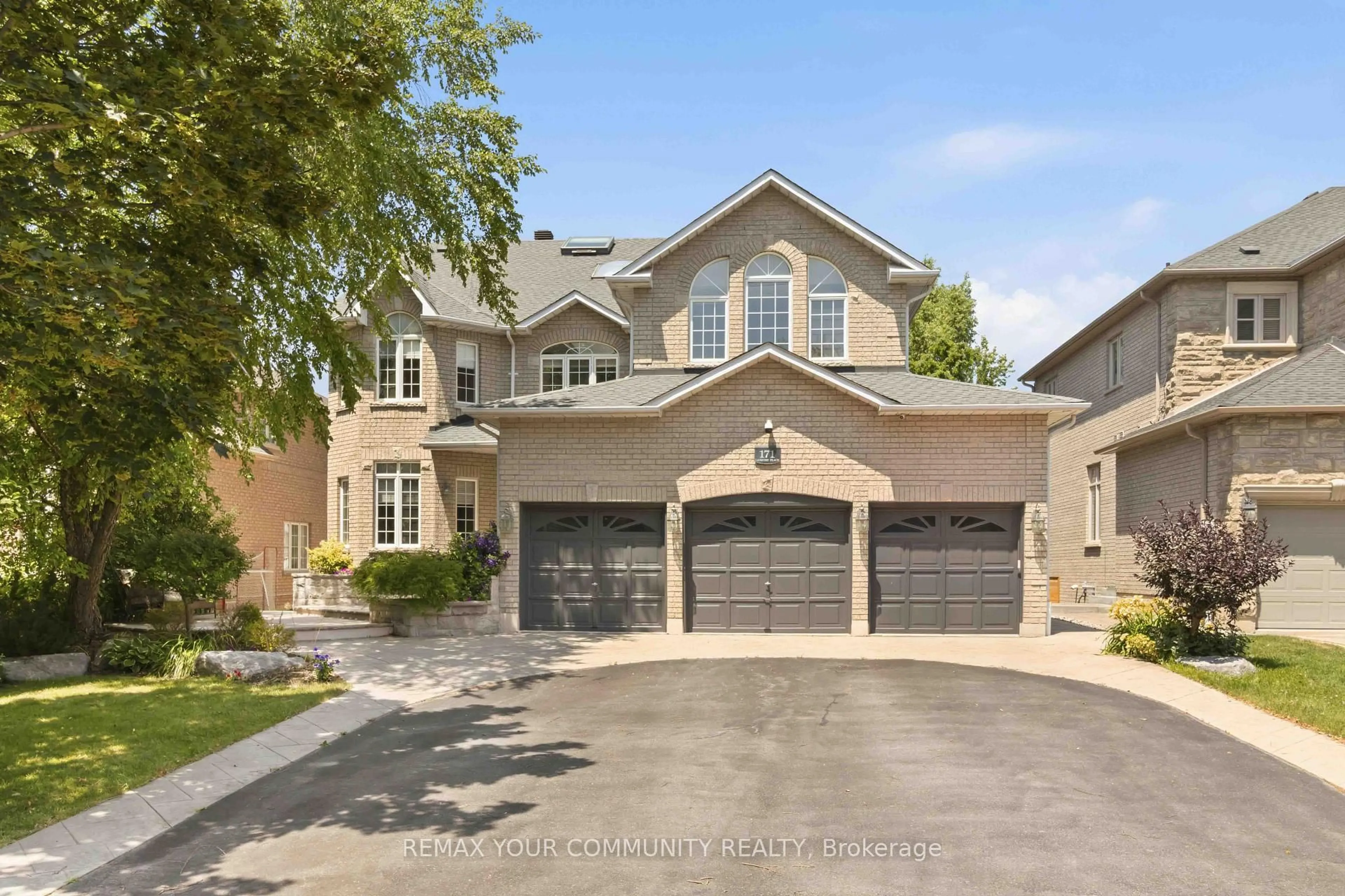 Home with brick exterior material, street for 171 Langtry Pl, Vaughan Ontario L4J 8L6