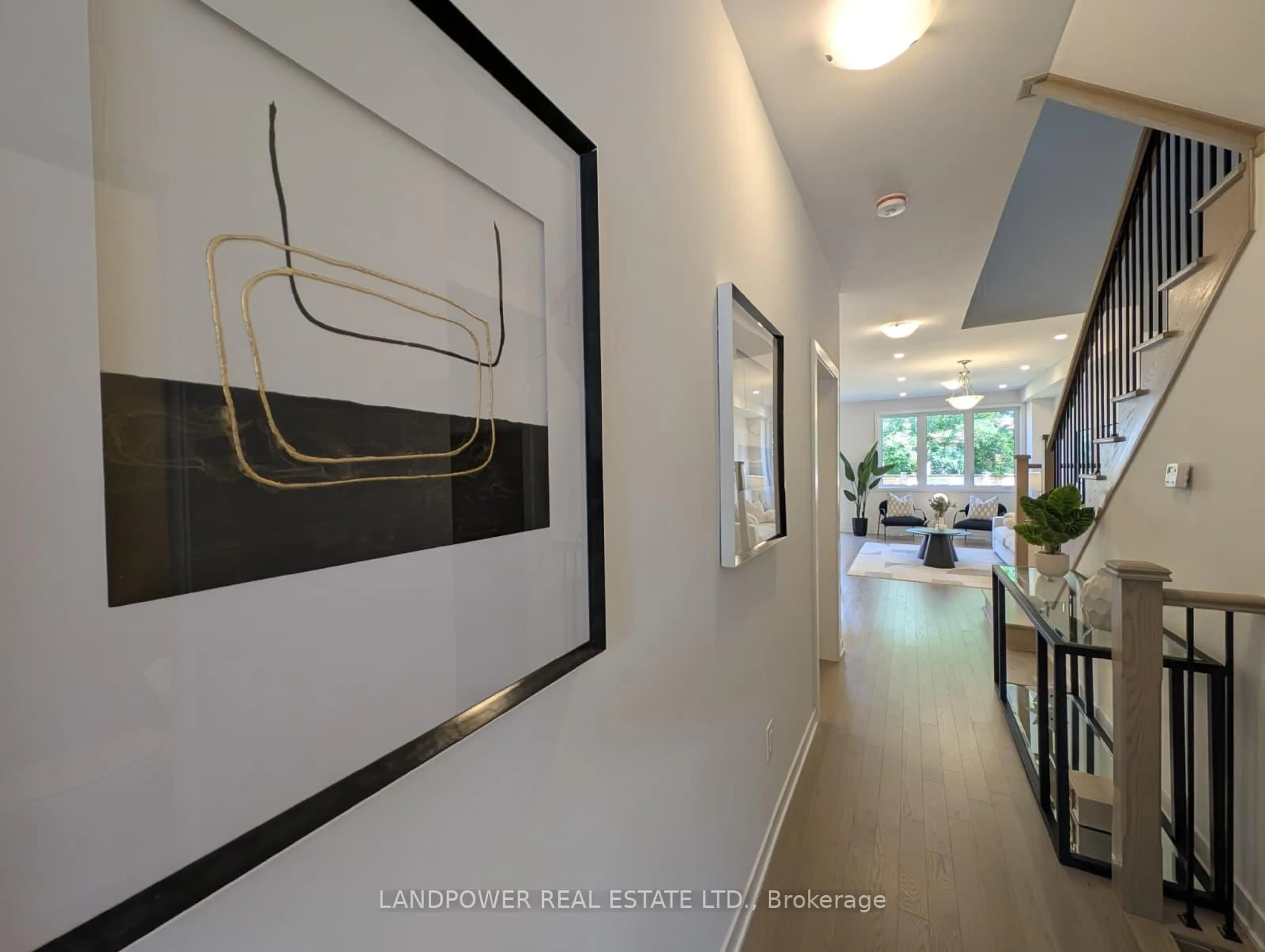 Indoor foyer for 162 Anna Russell Way, Markham Ontario L3R 3X3