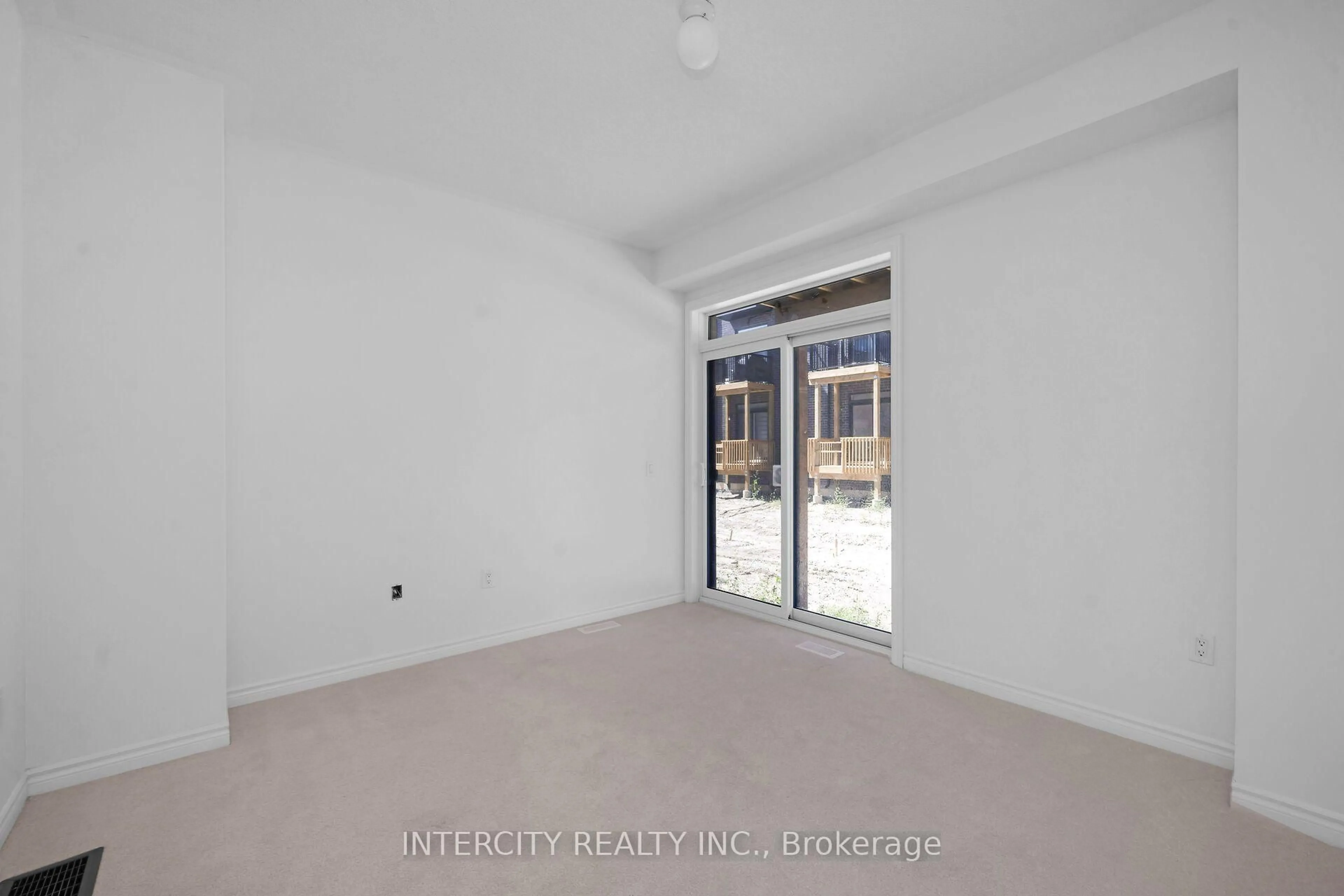 A pic of a room for 91 Divadale Rd, Vaughan Ontario L4H 5J3