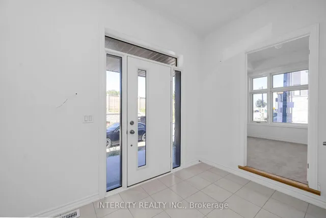 99 Divadale Rd, Vaughan 4