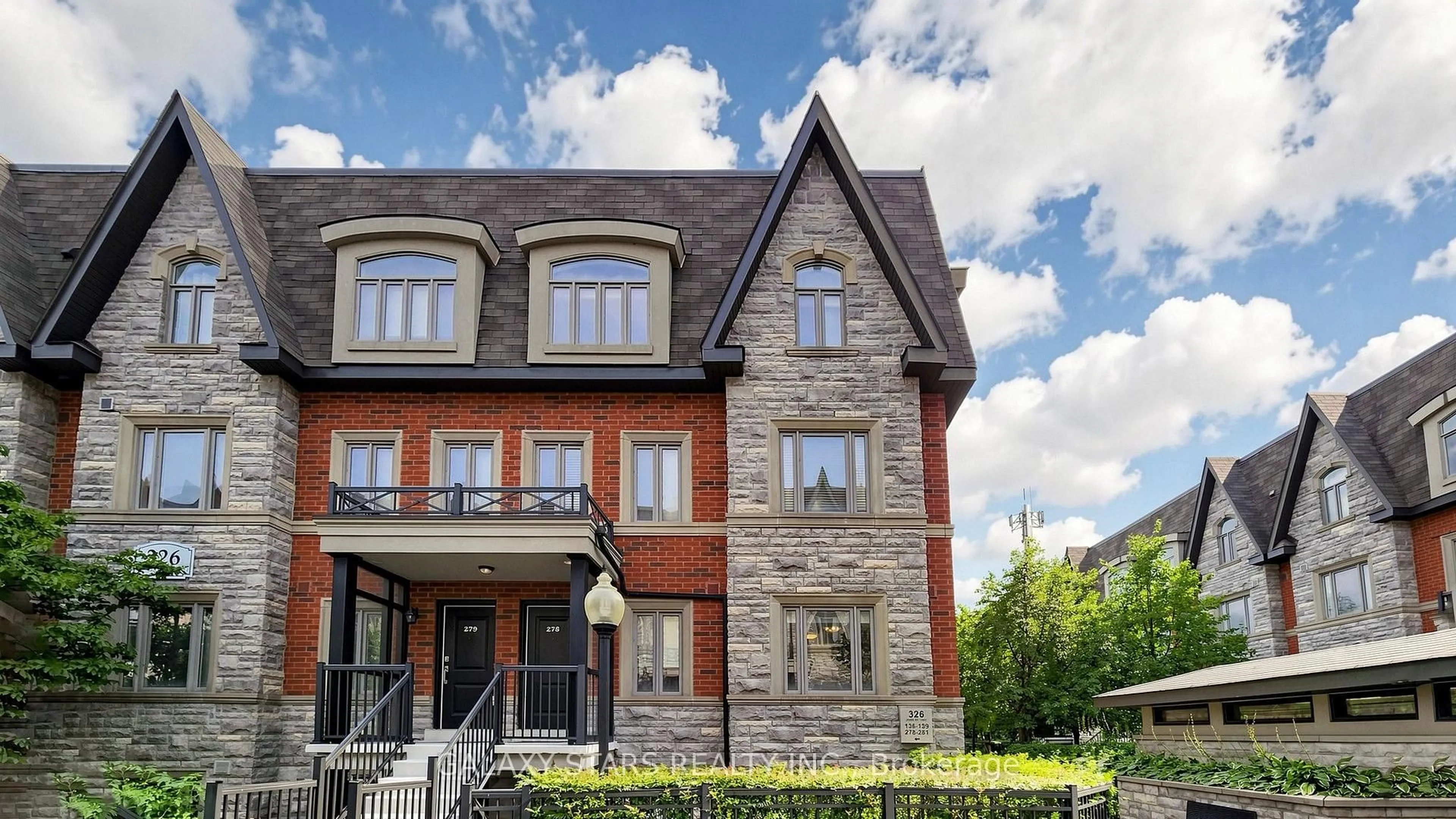 Home with brick exterior material, unknown for 326 John St #136, Markham Ontario L3T 0B1