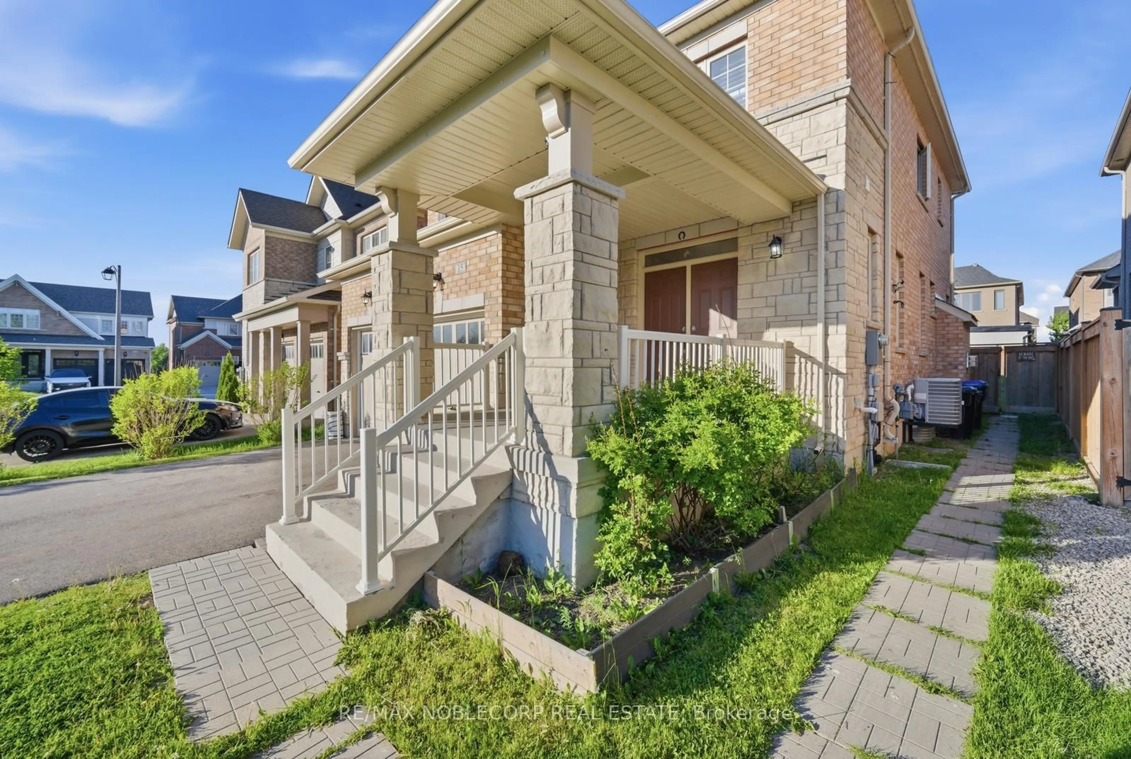 Home with brick exterior material, street for 15 Gould Cres, New Tecumseth Ontario L0G 1A0