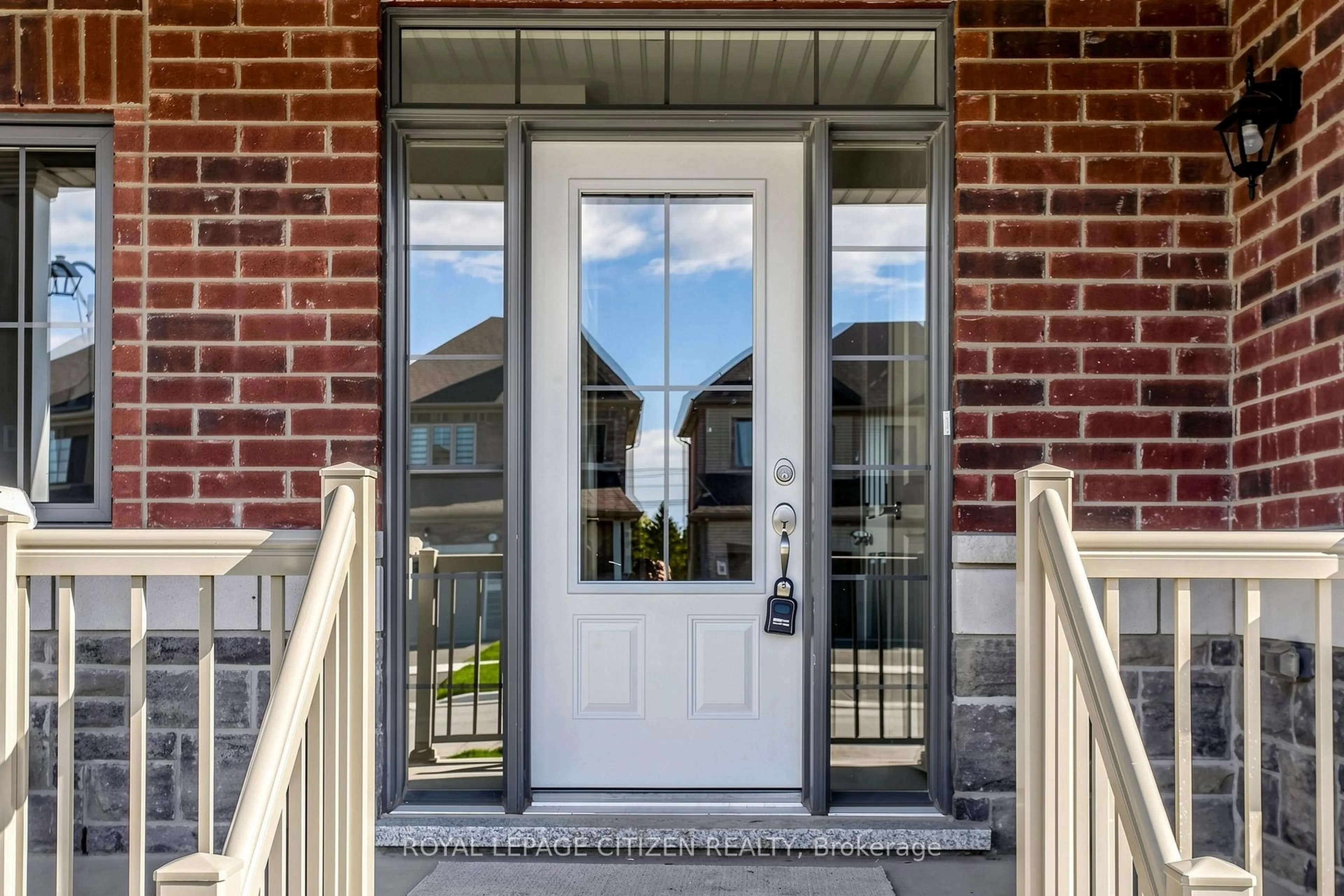 Unknown for 8 Fenn Cres, New Tecumseth Ontario L9R 0X1