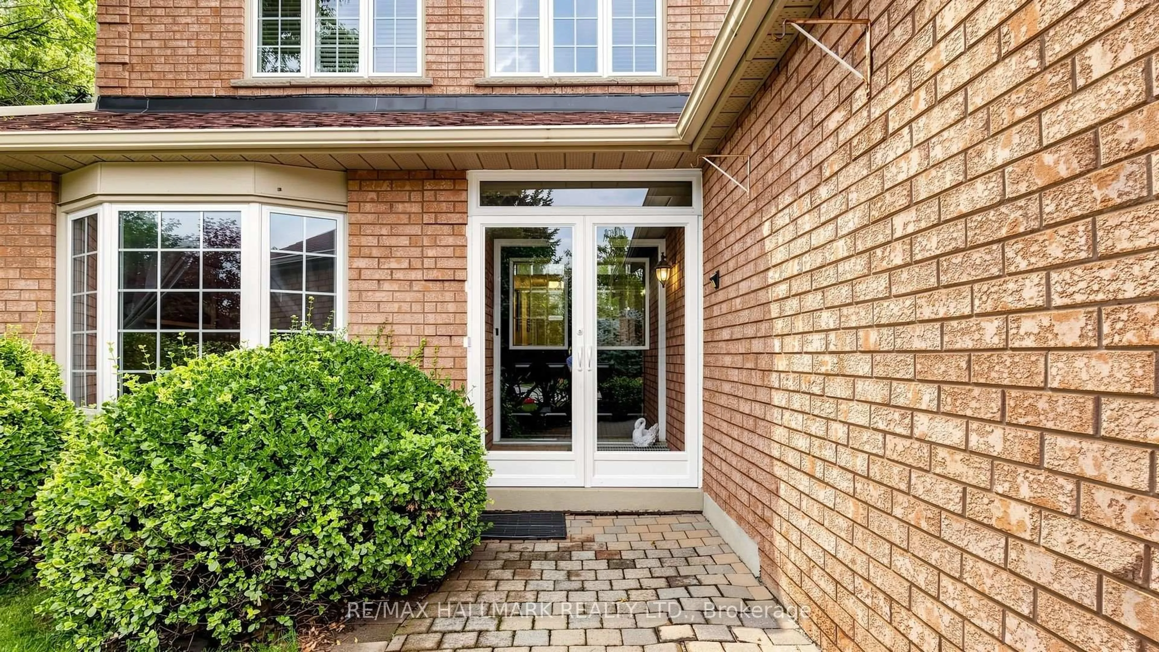 Home with brick exterior material, street for 28 Delancey Cres, Markham Ontario L3P 7E2
