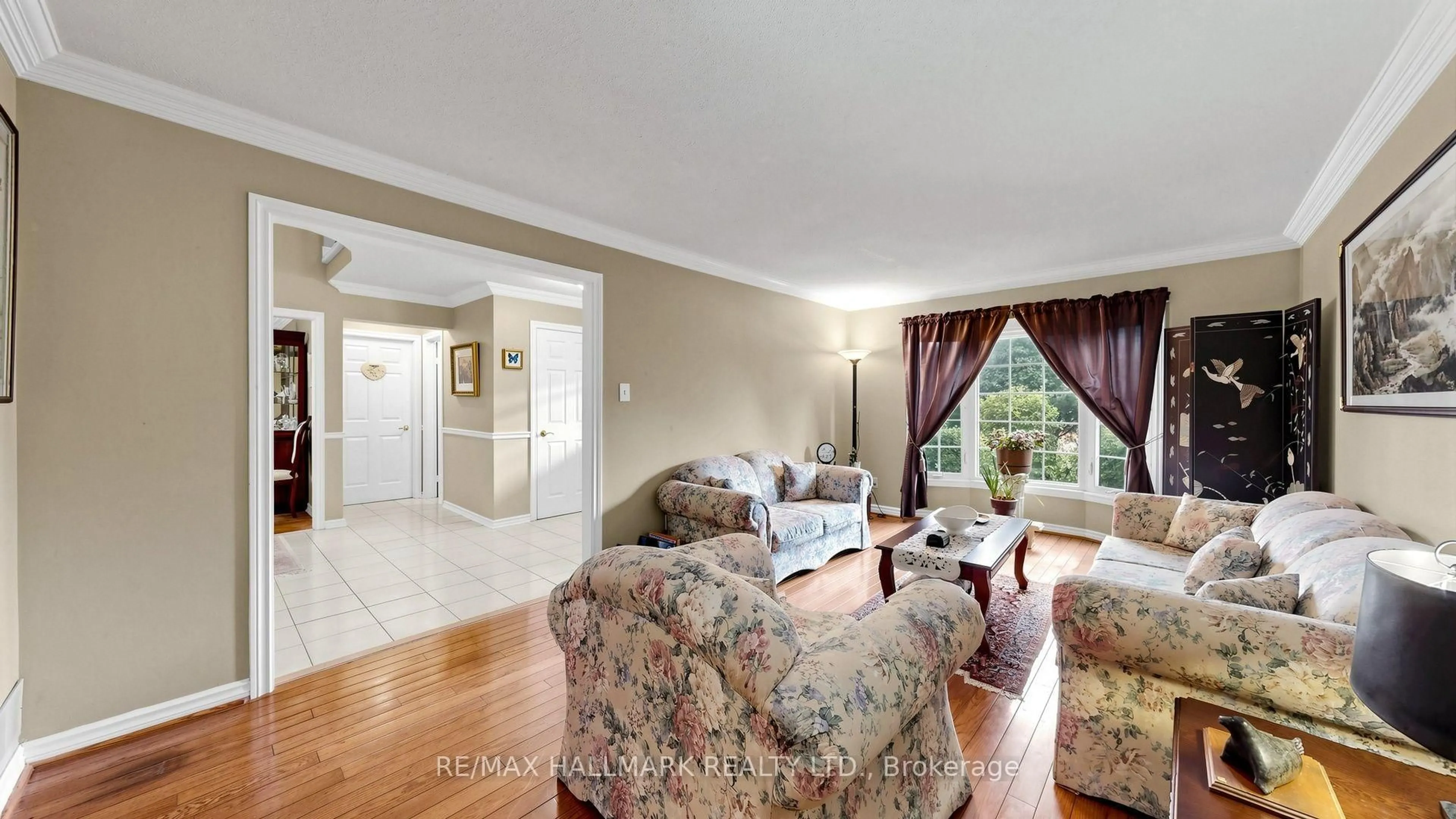 Living room with furniture, unknown for 28 Delancey Cres, Markham Ontario L3P 7E2