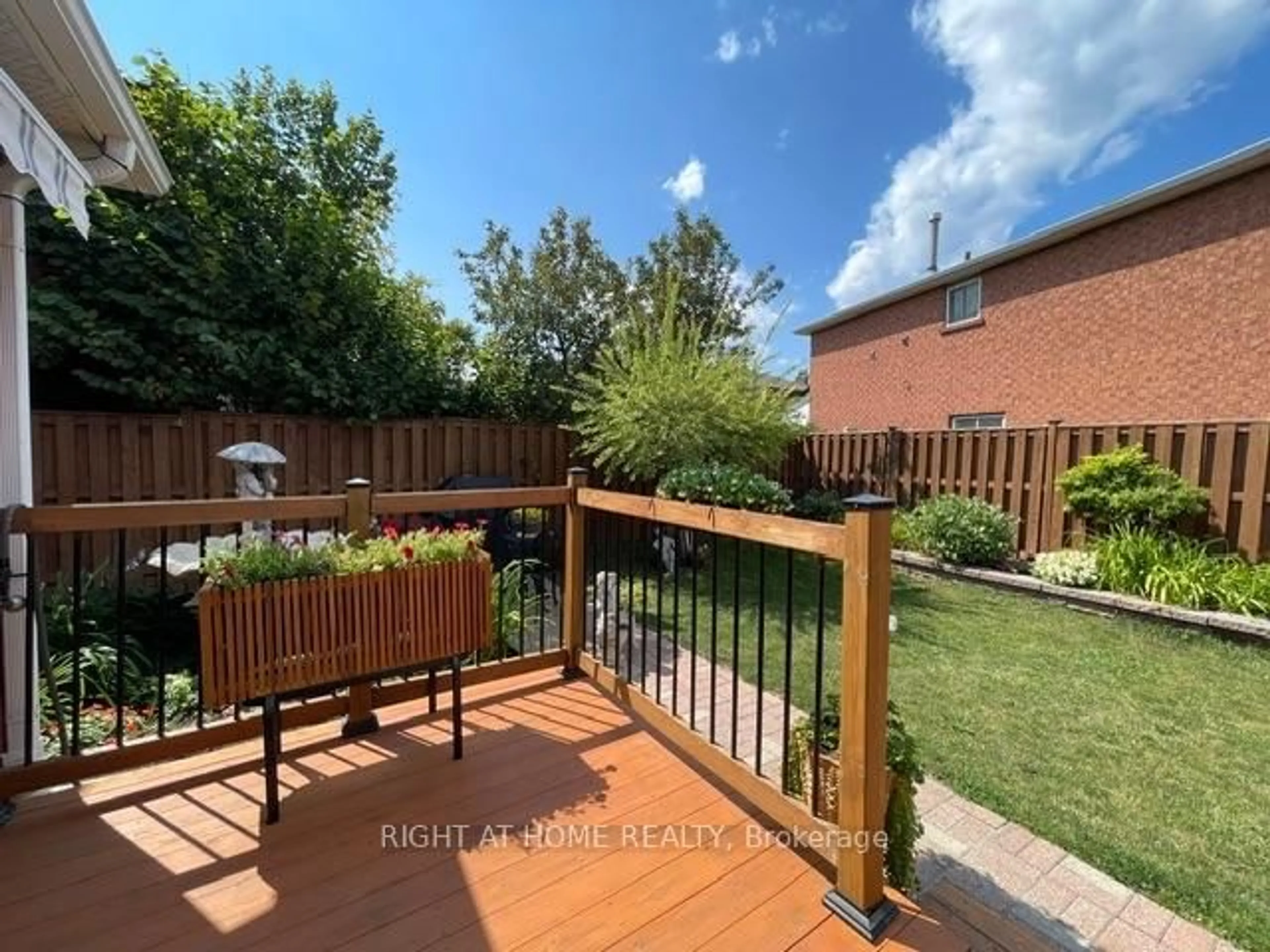 Patio, unknown for 70 Bellona St, Vaughan Ontario L4L 6R4