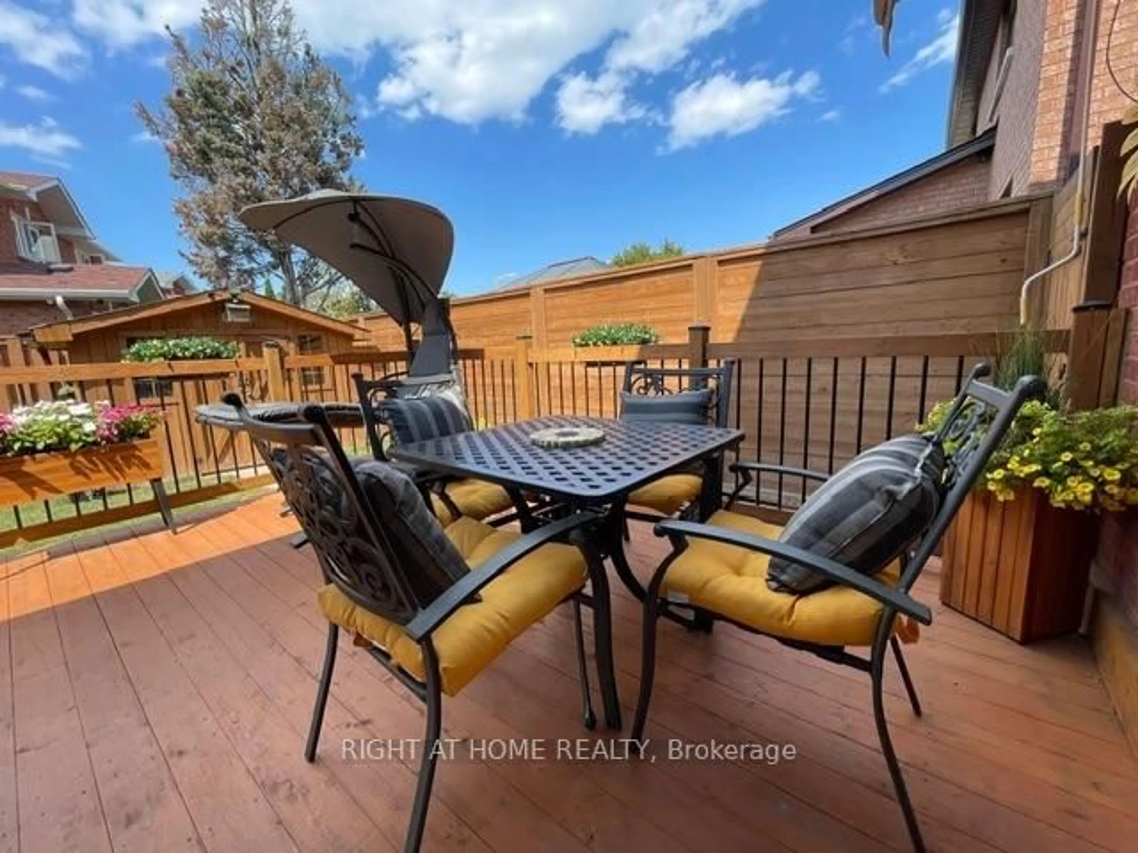 Patio, water/lake/river/ocean view for 70 Bellona St, Vaughan Ontario L4L 6R4