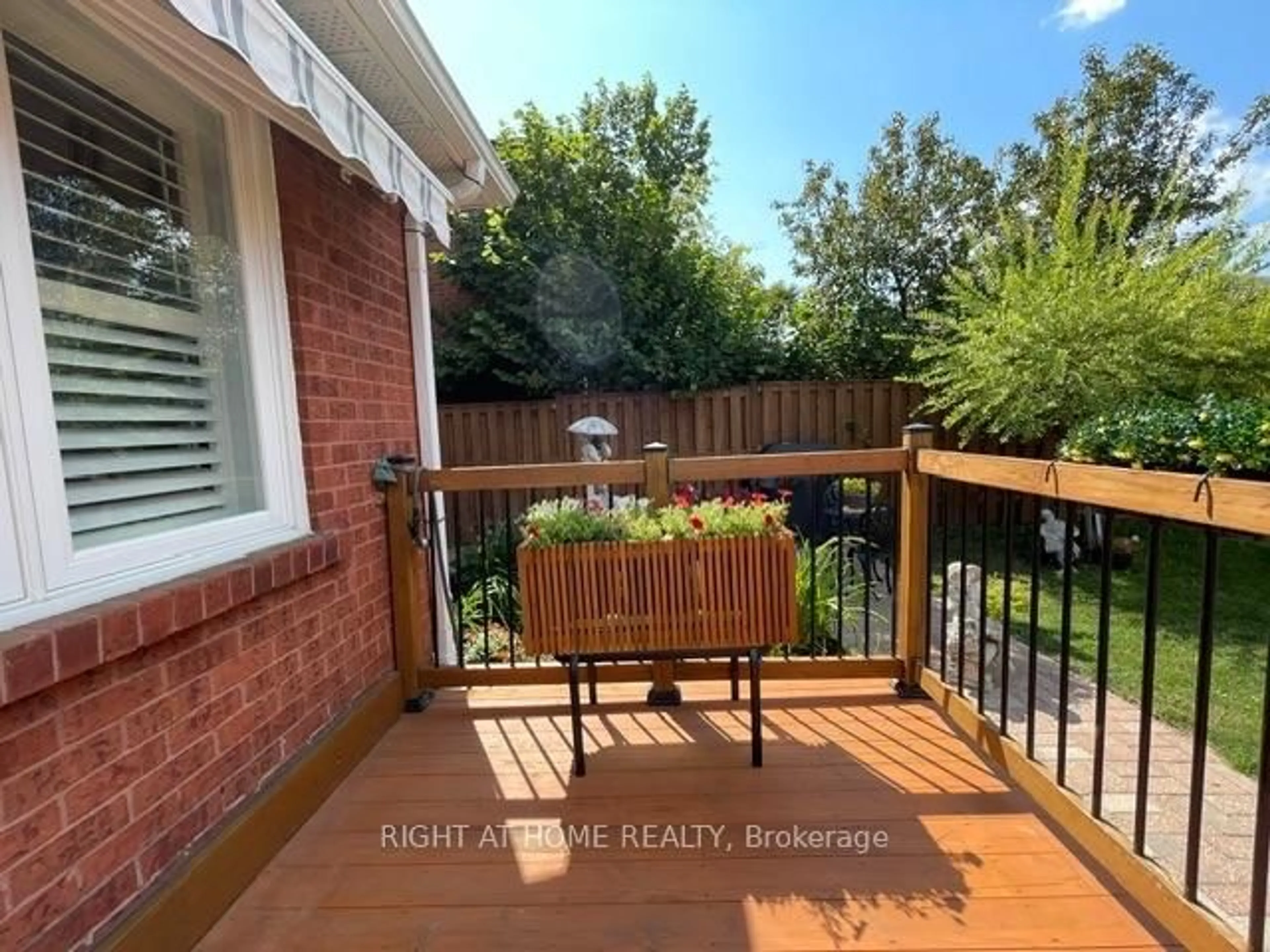Patio, water/lake/river/ocean view for 70 Bellona St, Vaughan Ontario L4L 6R4