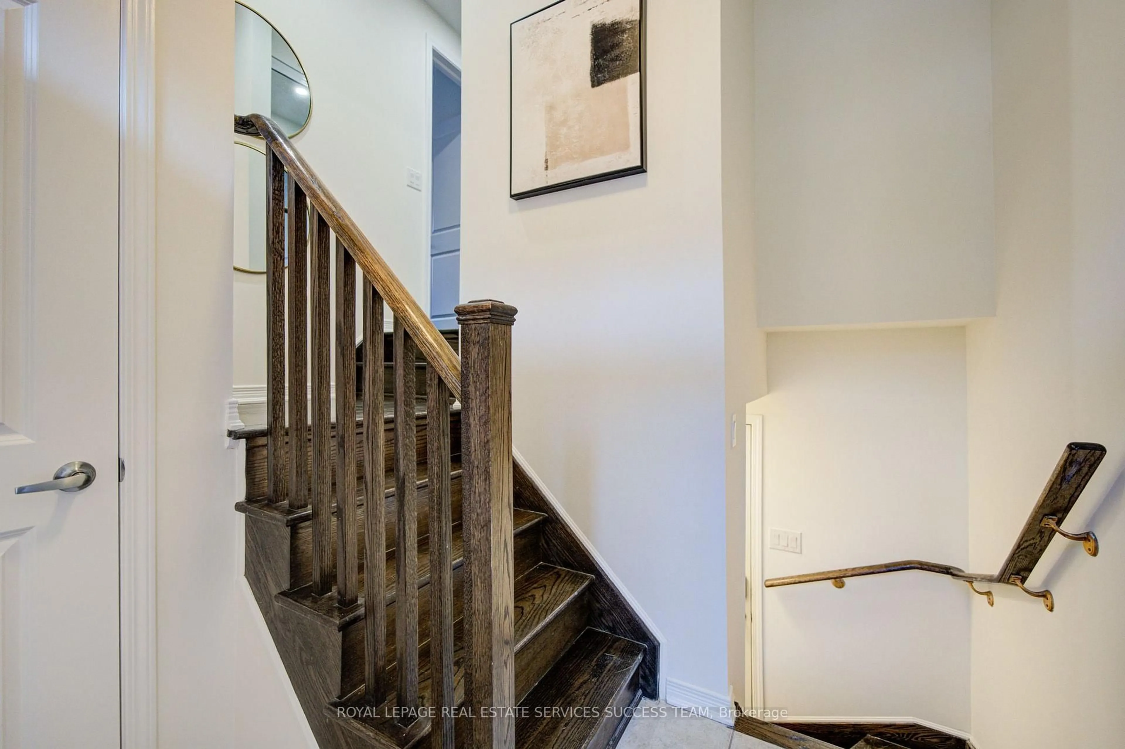 Stairs for 45 Ormerod Lane, Richmond Hill Ontario L4S 0G3