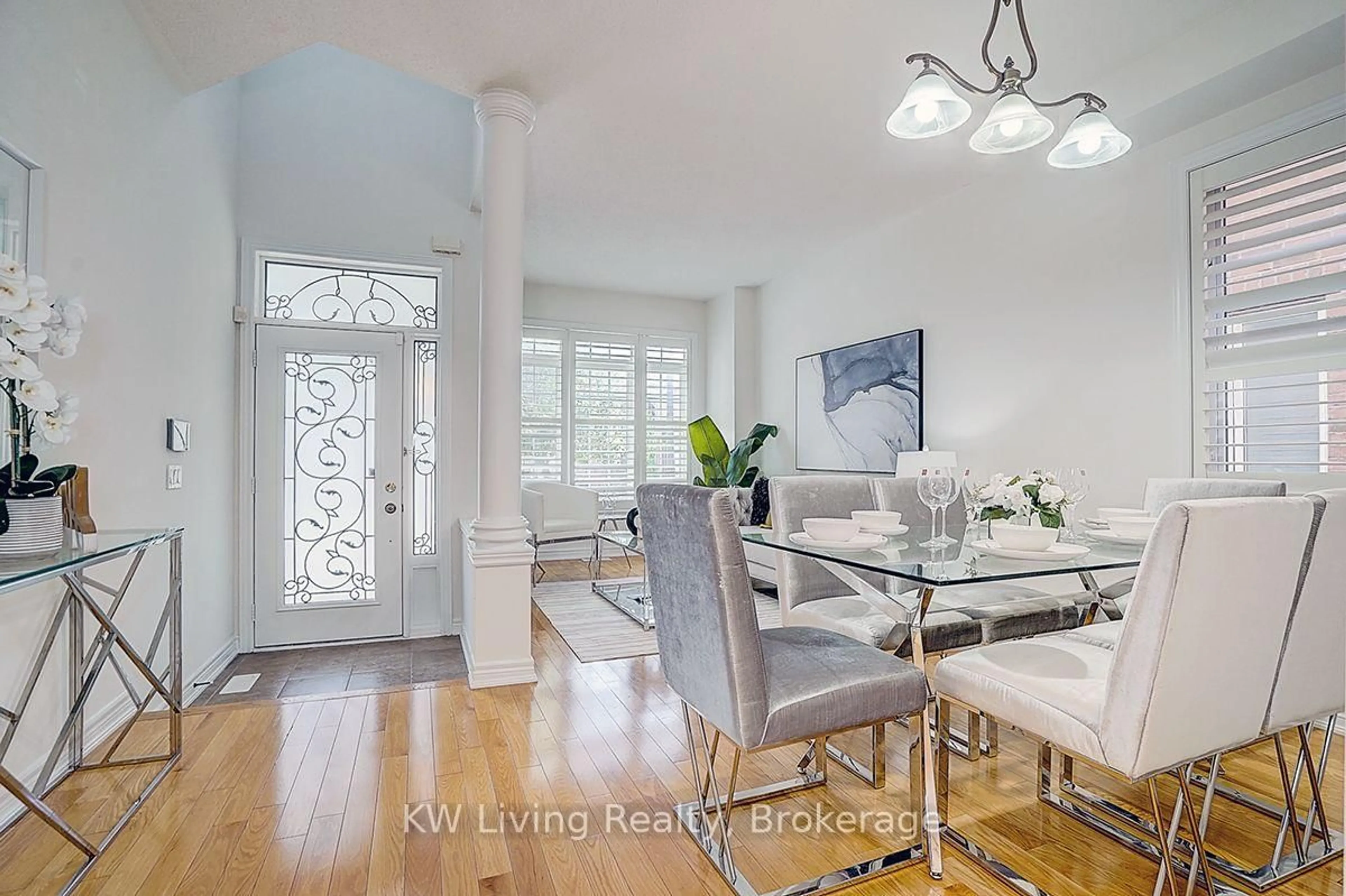 Dining room, wood/laminate floor for 16 Florelle Dr, Markham Ontario L6E 2H6