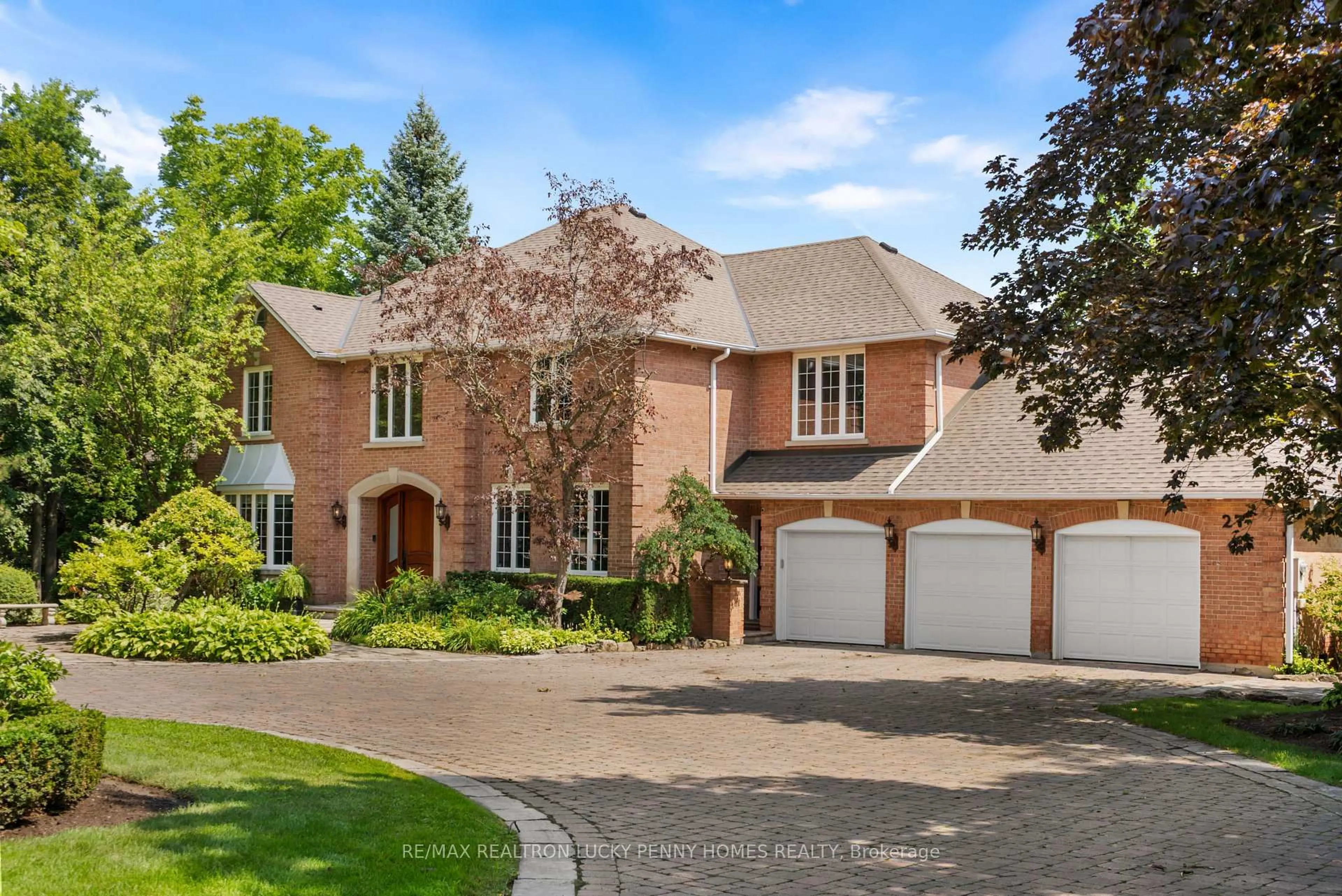 Home with brick exterior material, street for 27 Glenridge Dr, Markham Ontario L6C 1A2
