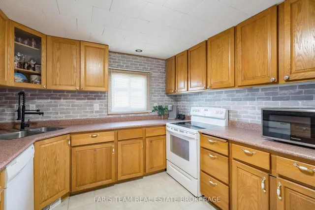 12 Centre Park Rd, Essa 5