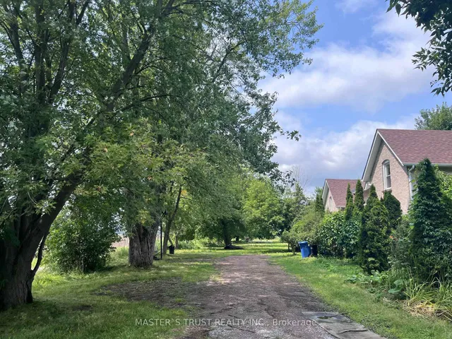 22156 Leslie St, East Gwillimbury 2