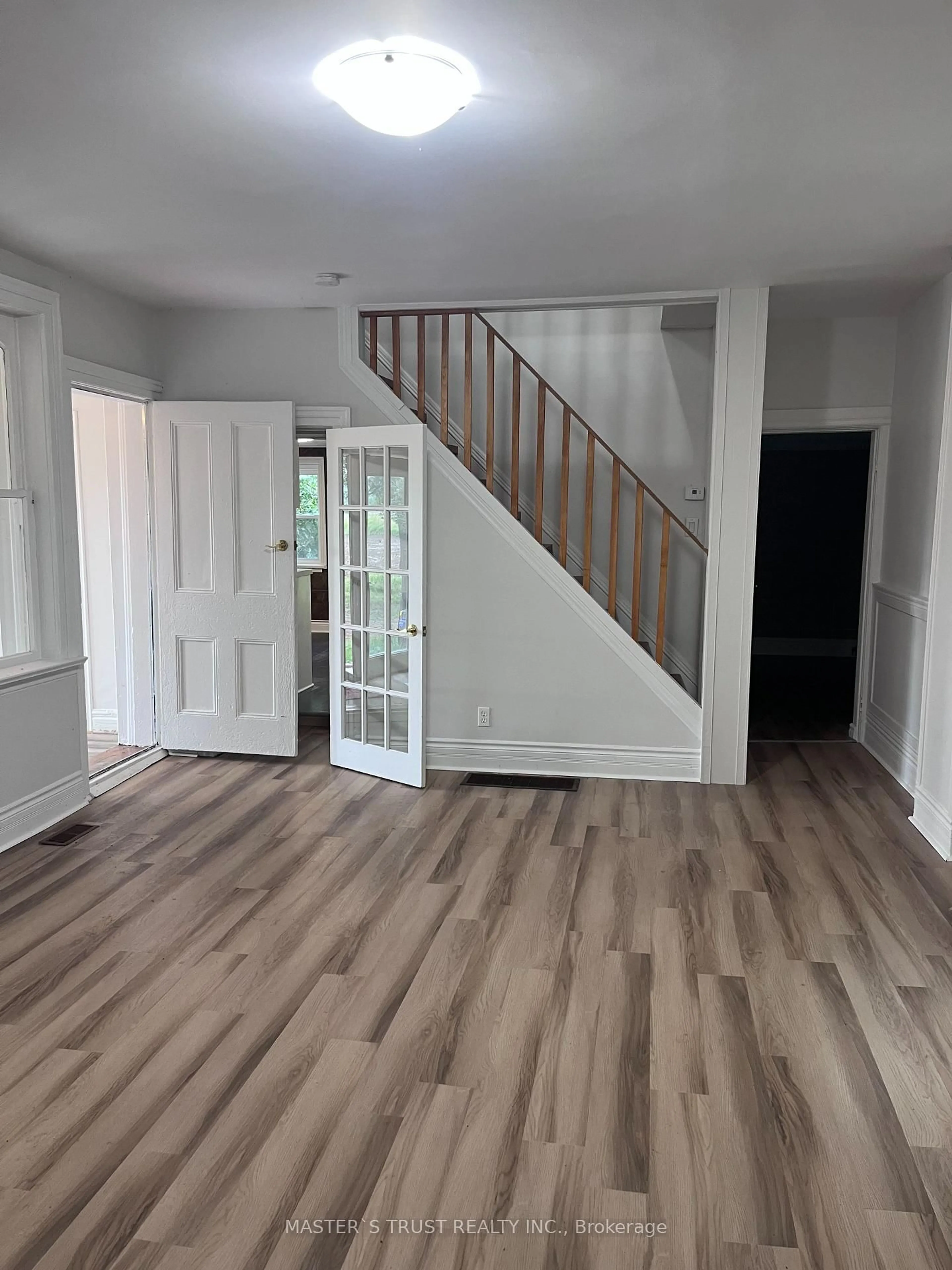 A pic of a room for 22156 Leslie St, East Gwillimbury Ontario L0G 1R0