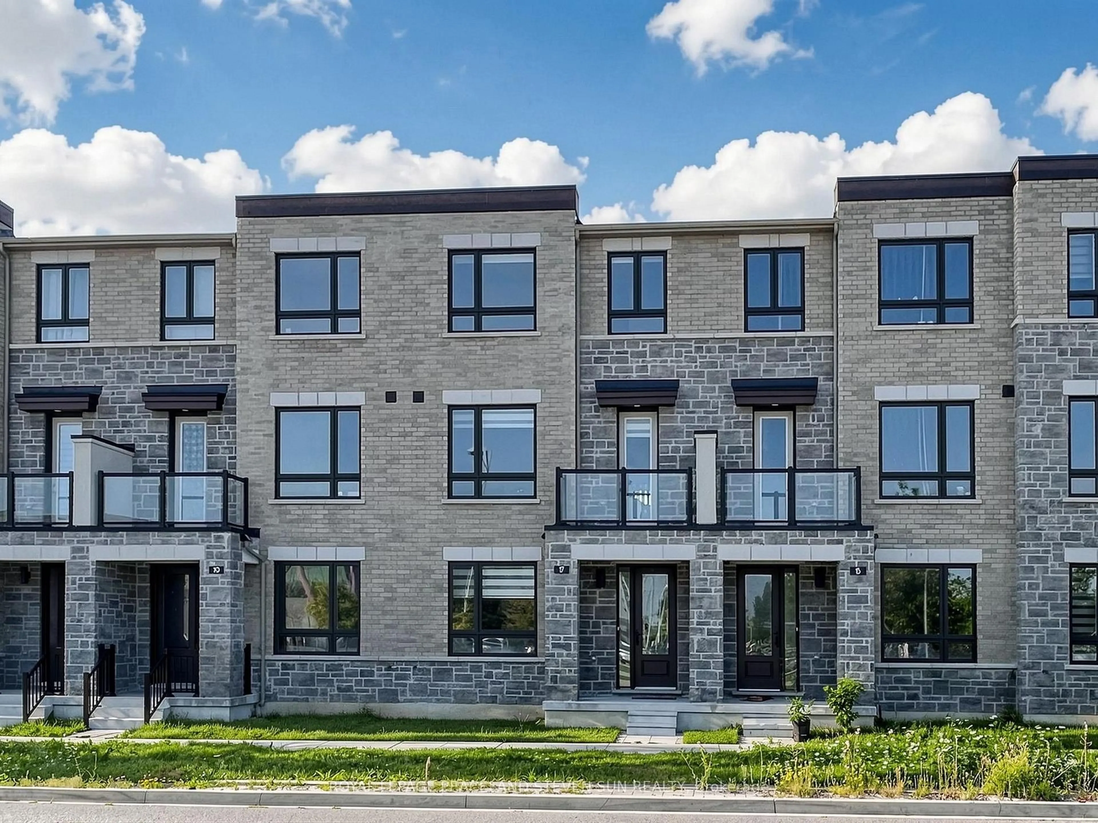 Home with brick exterior material, street for 17 Mumbai Dr, Markham Ontario L3S 0G1