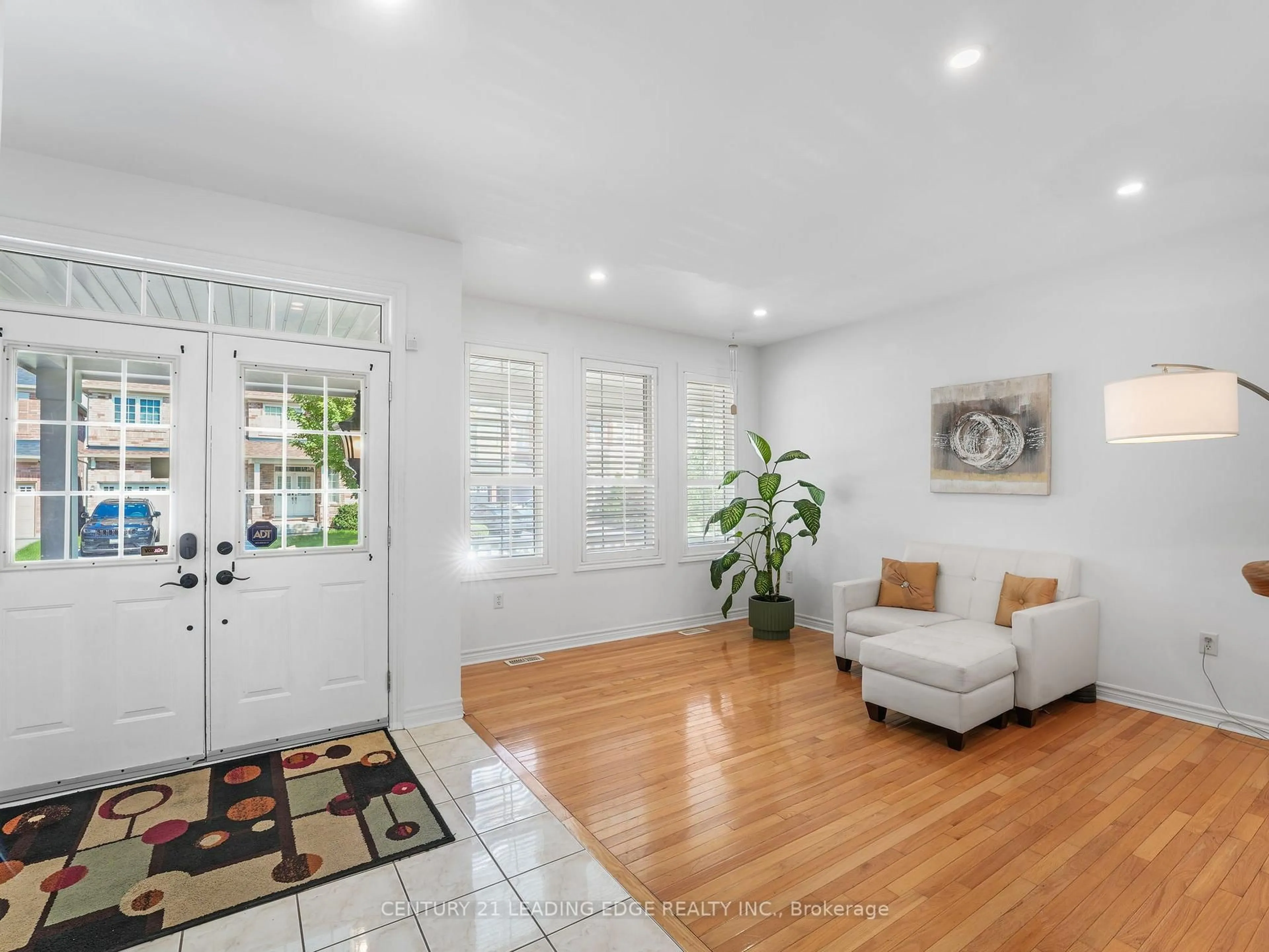 Indoor entryway for 50 Storybook Cres, Markham Ontario L6E 2B8
