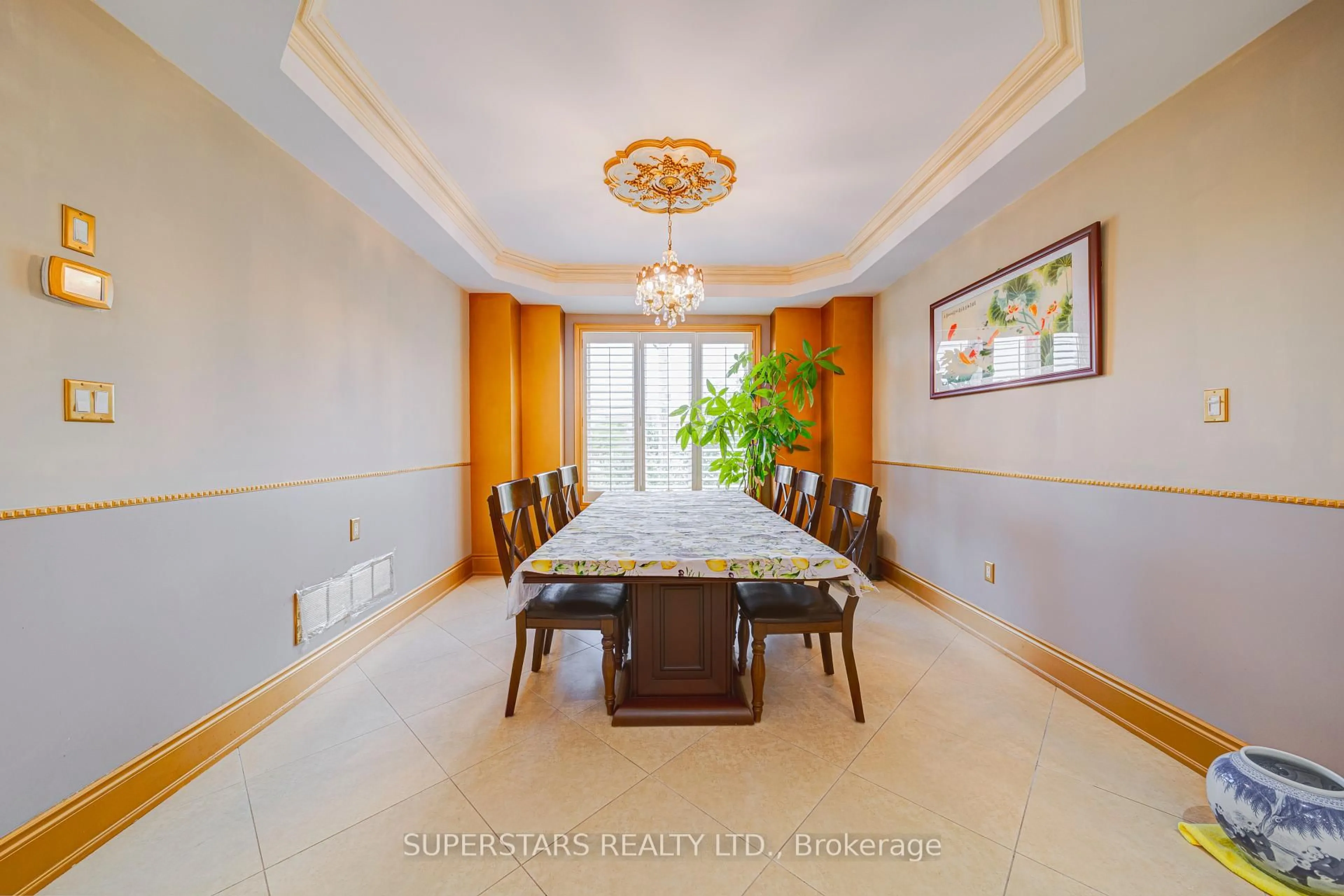 Dining room, ceramic/tile floor for 83 Elm Ave, Richmond Hill Ontario L4C 6K8