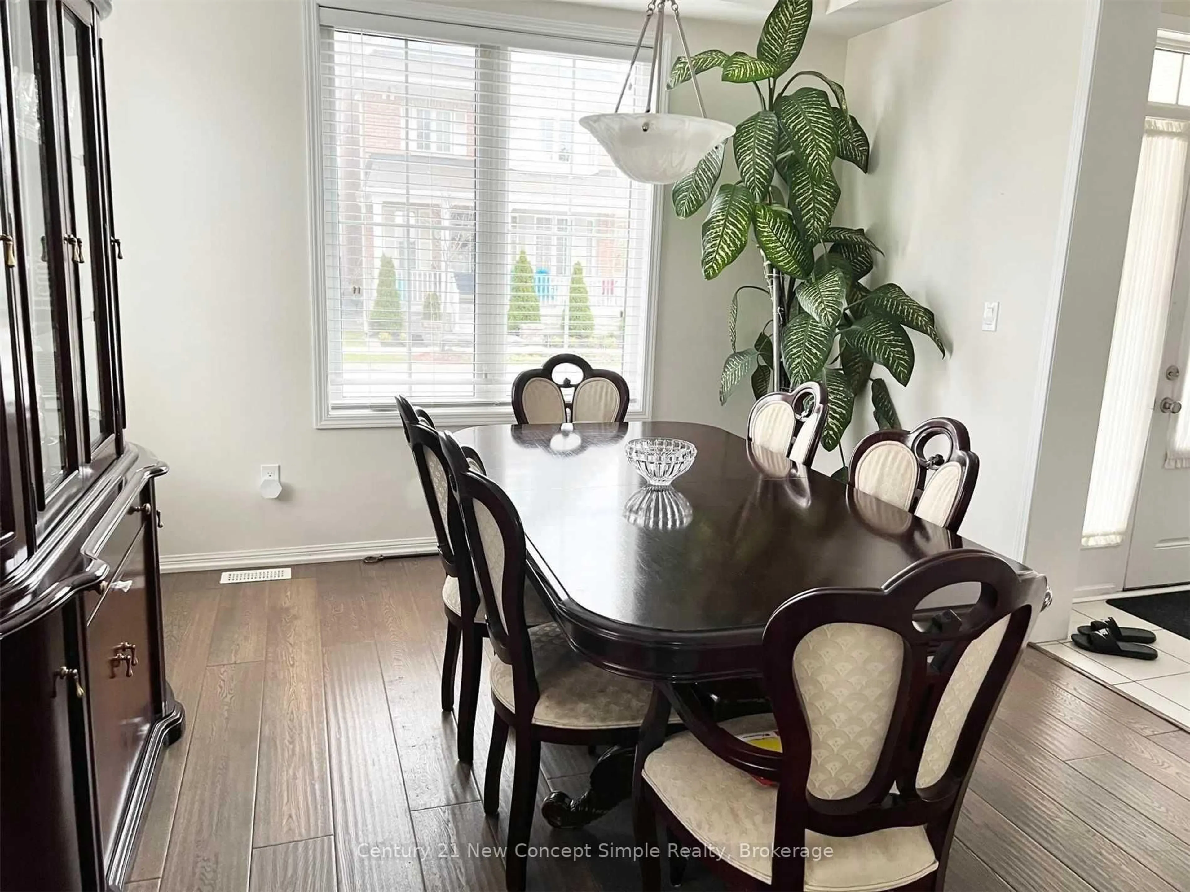 Dining room, wood/laminate floor for 61 Disk Dr, Markham Ontario L6B 0X1