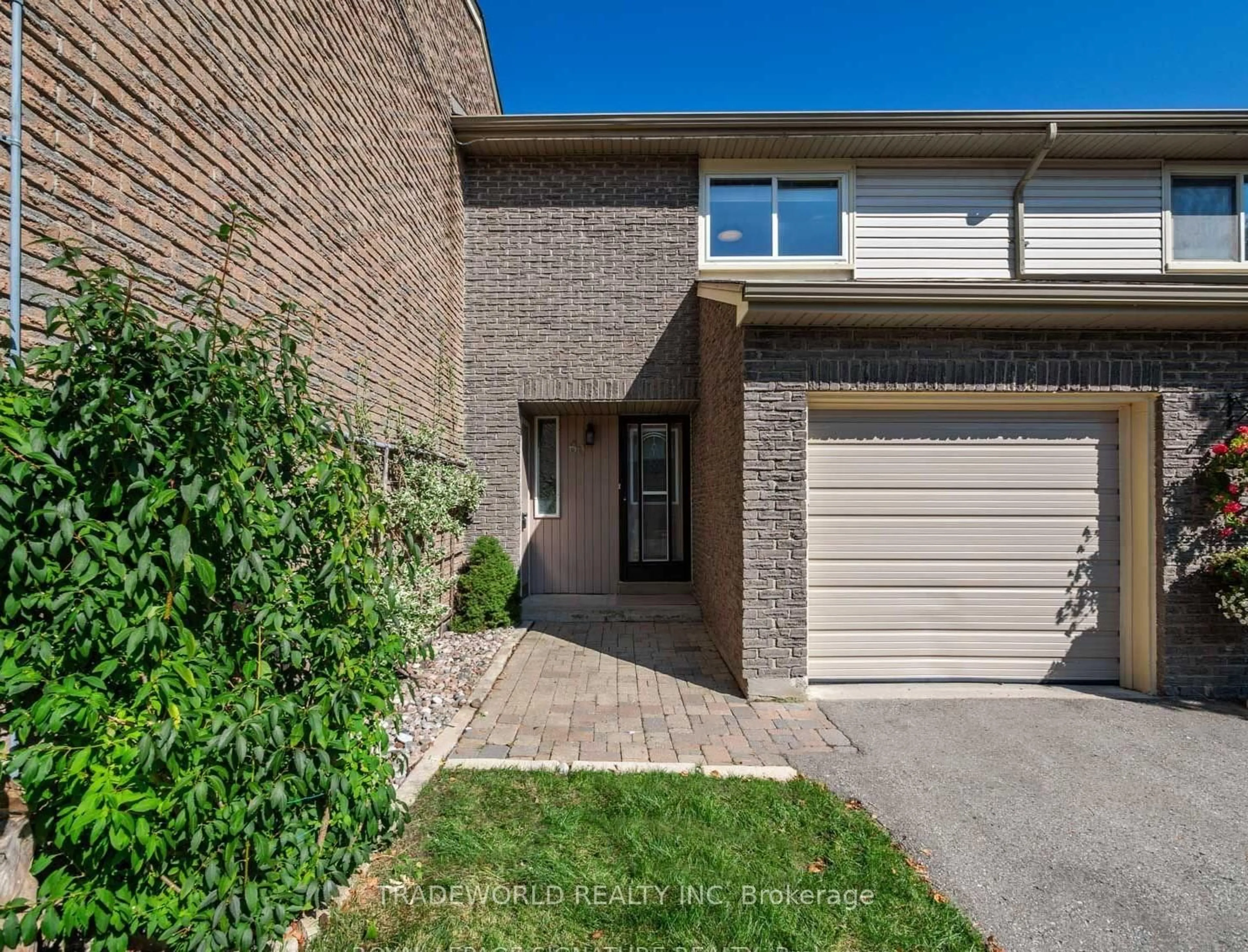Home with brick exterior material, street for 60 Camelot Way, Markham Ontario L3P 3W3