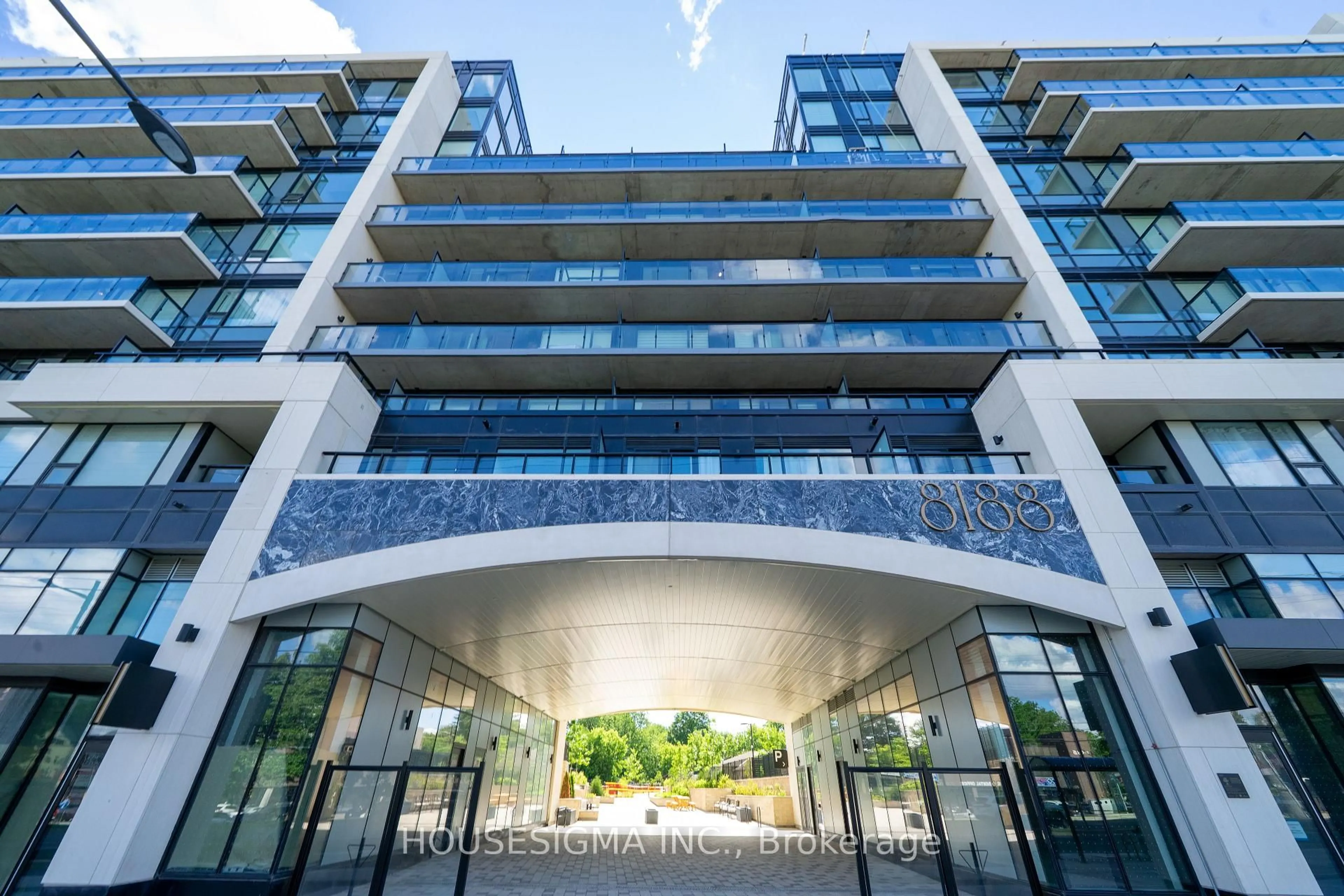 Indoor foyer for 8188 Yonge St #820, Vaughan Ontario L4J 0M2