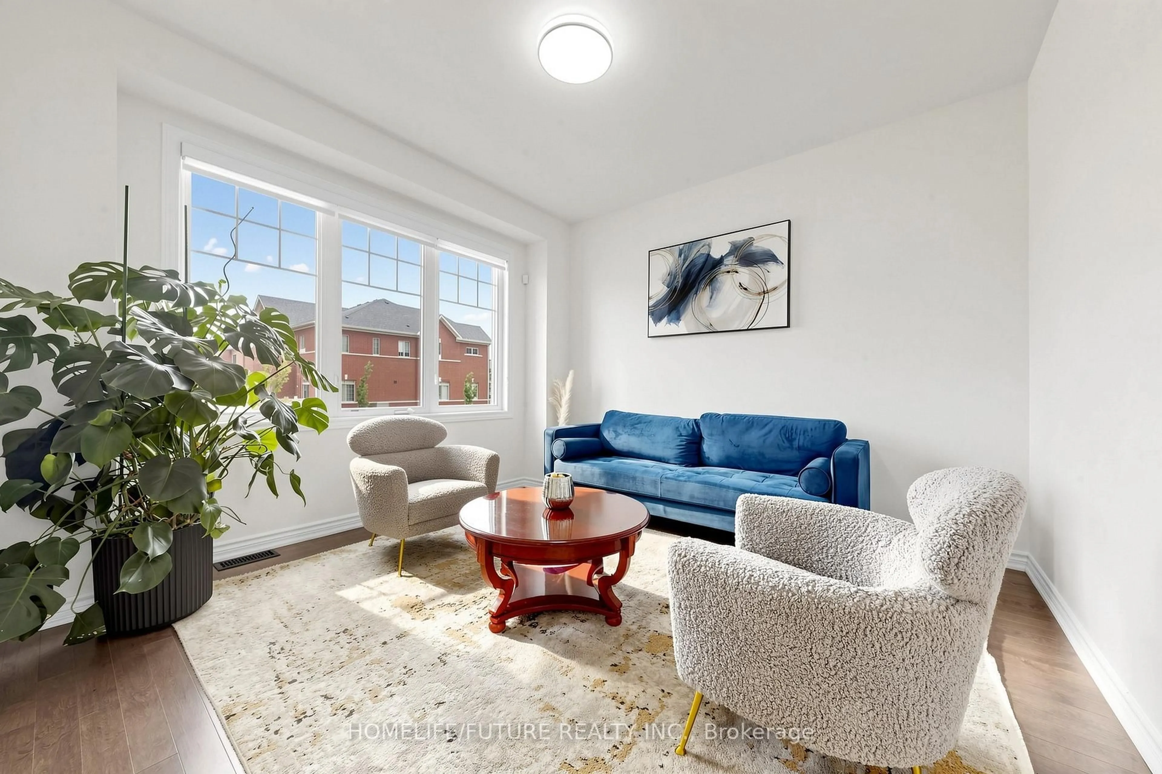 Living room with furniture, unknown for 253 Danny Wheeler Blvd, Georgina Ontario L4P 0J9