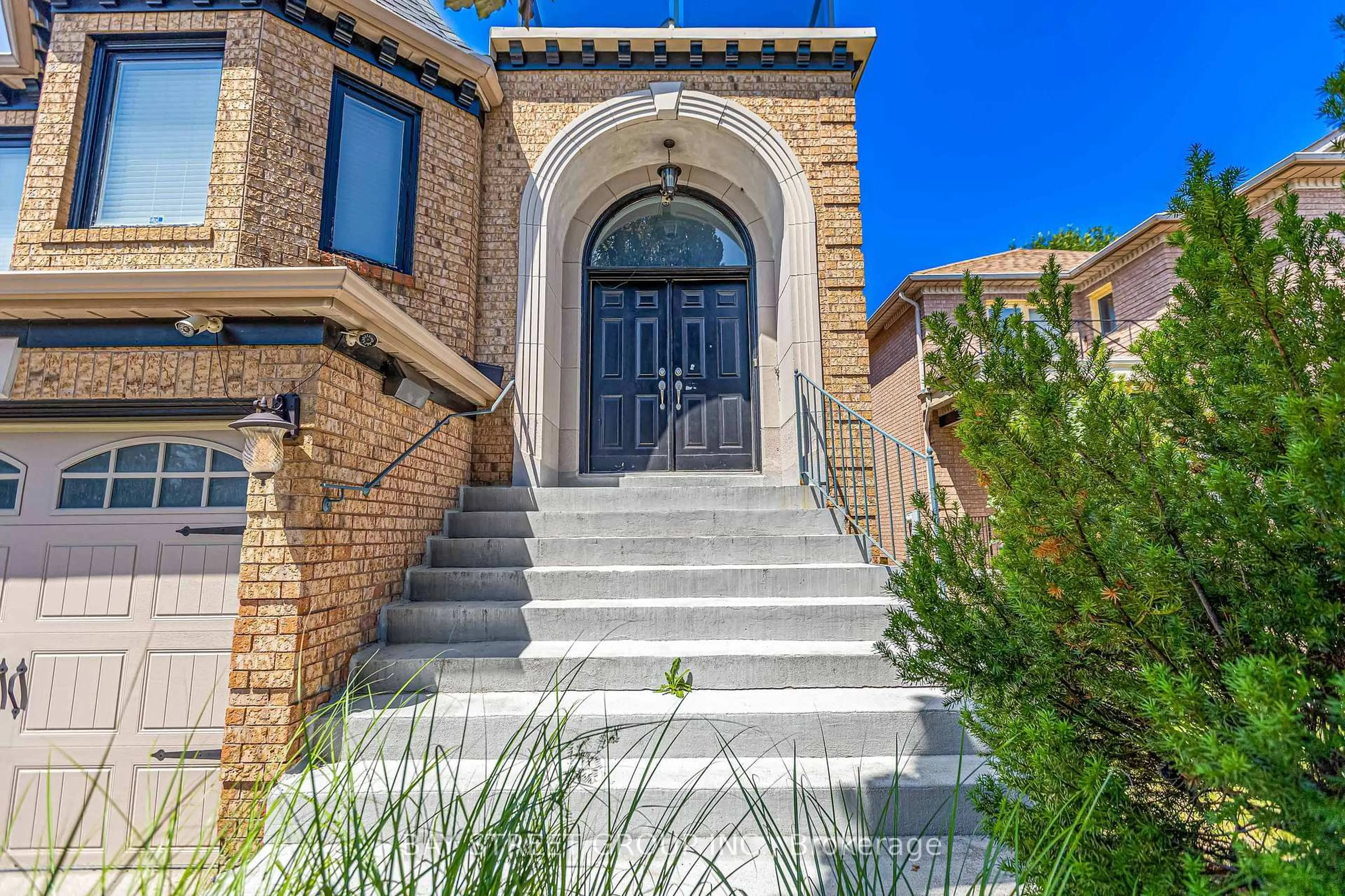 Unknown for 231 Shaftsbury Ave, Richmond Hill Ontario L4C 0E8