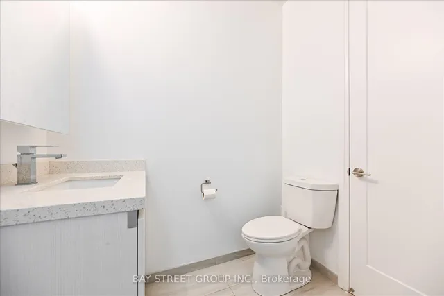 398 Highway 7 Rd #Ph06, Richmond Hill 4