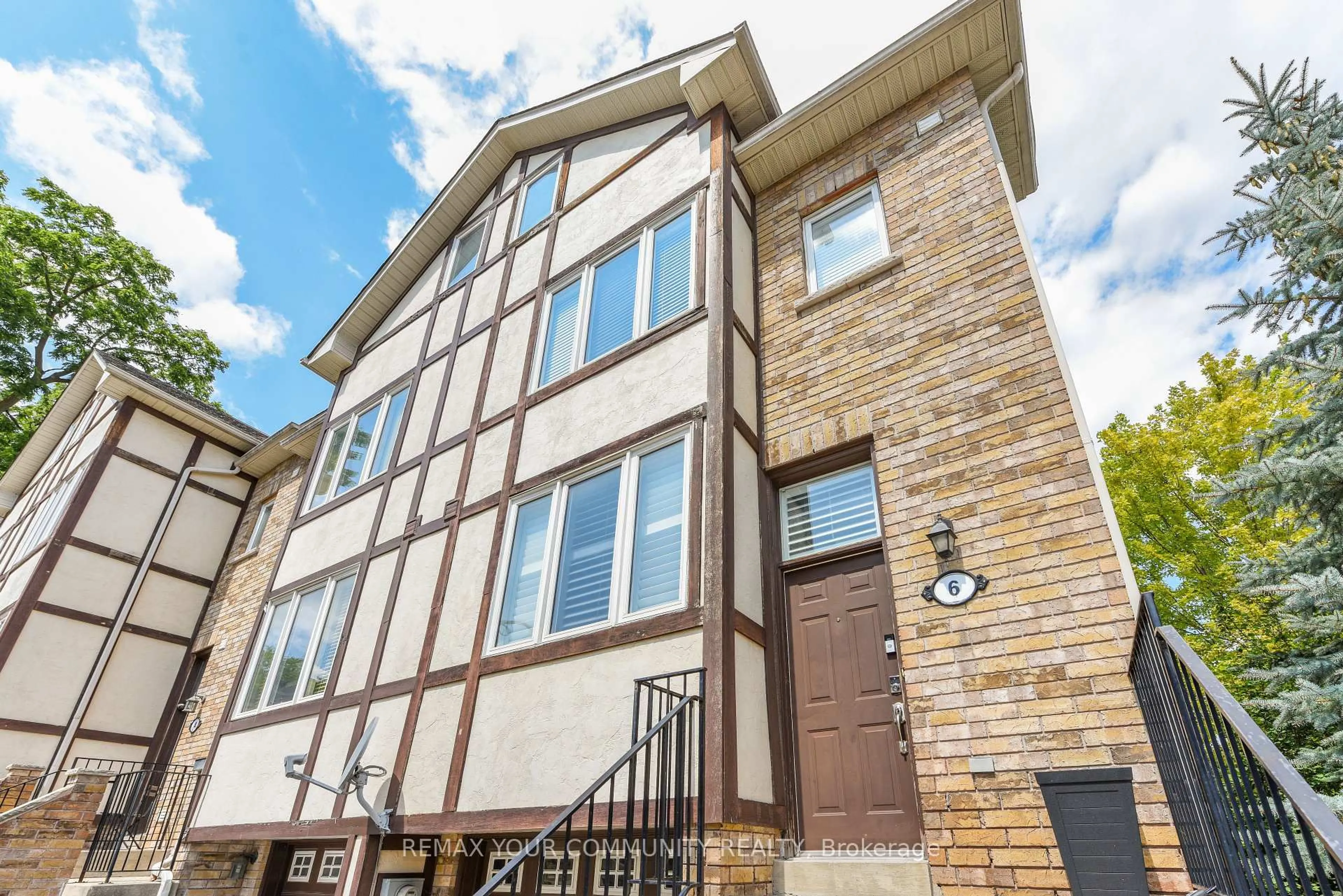 Home with brick exterior material, unknown for 20 Wallace St #6, Vaughan Ontario L4L 2P3