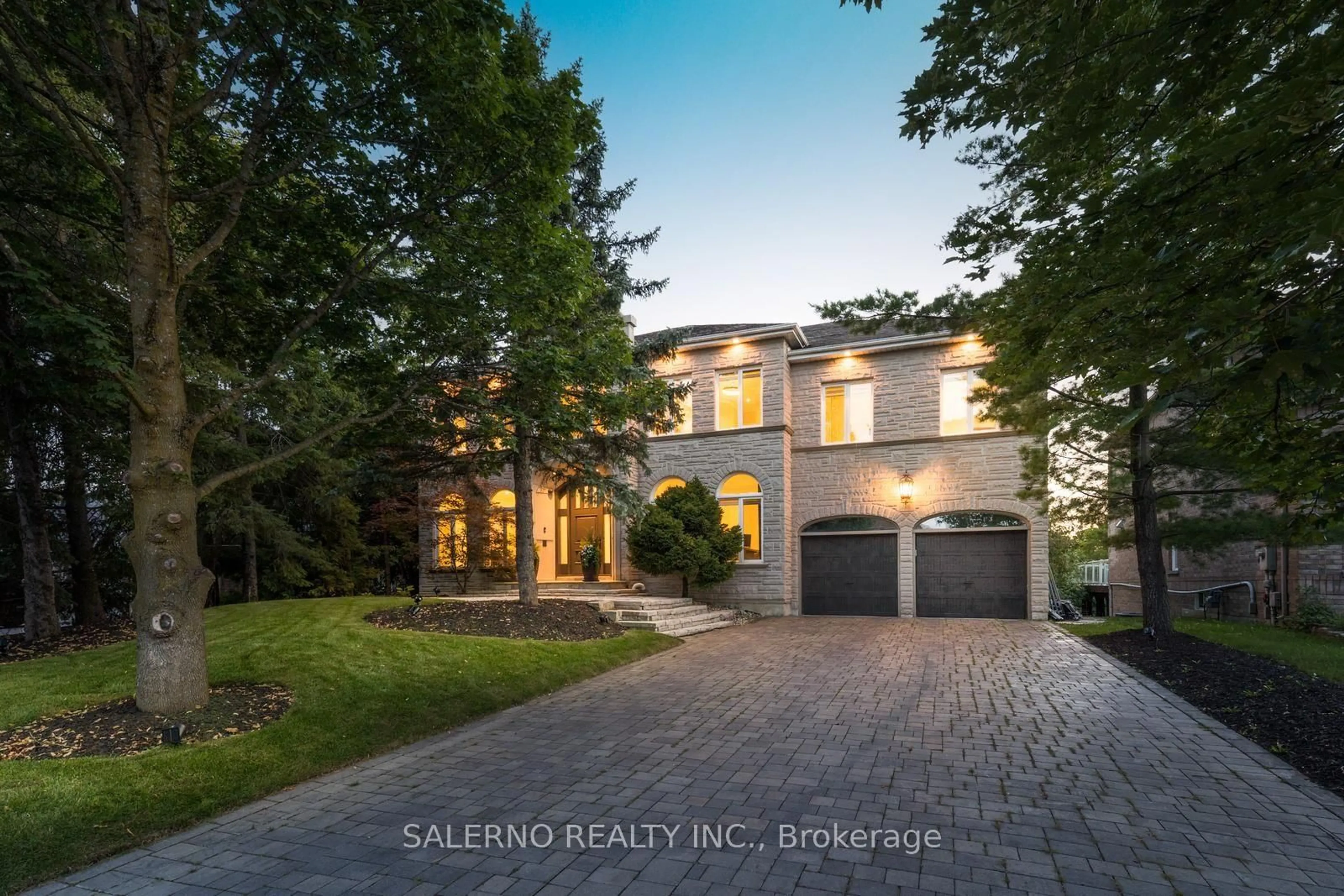 A pic from outside/outdoor area/front of a property/back of a property/a pic from drone, street for 188 Deerchase Circ, Vaughan Ontario L4H 1G9