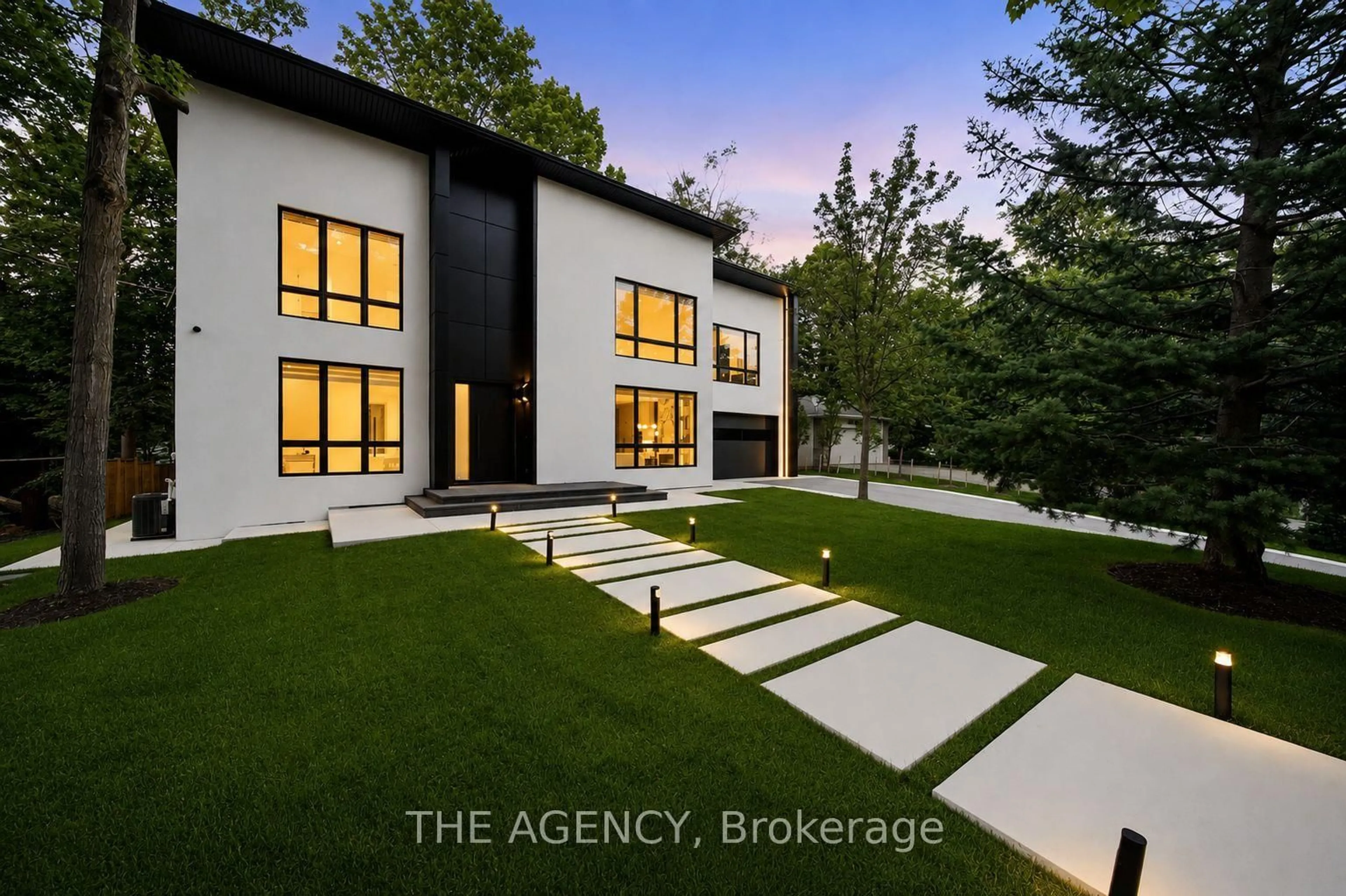 Unknown for 193 Beechwood Cres, Newmarket Ontario L3Y 1W2