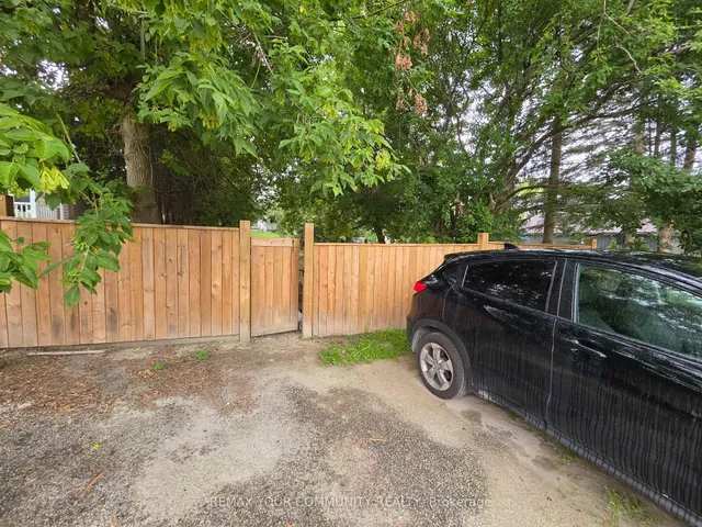 20 Queen St, Innisfil 3