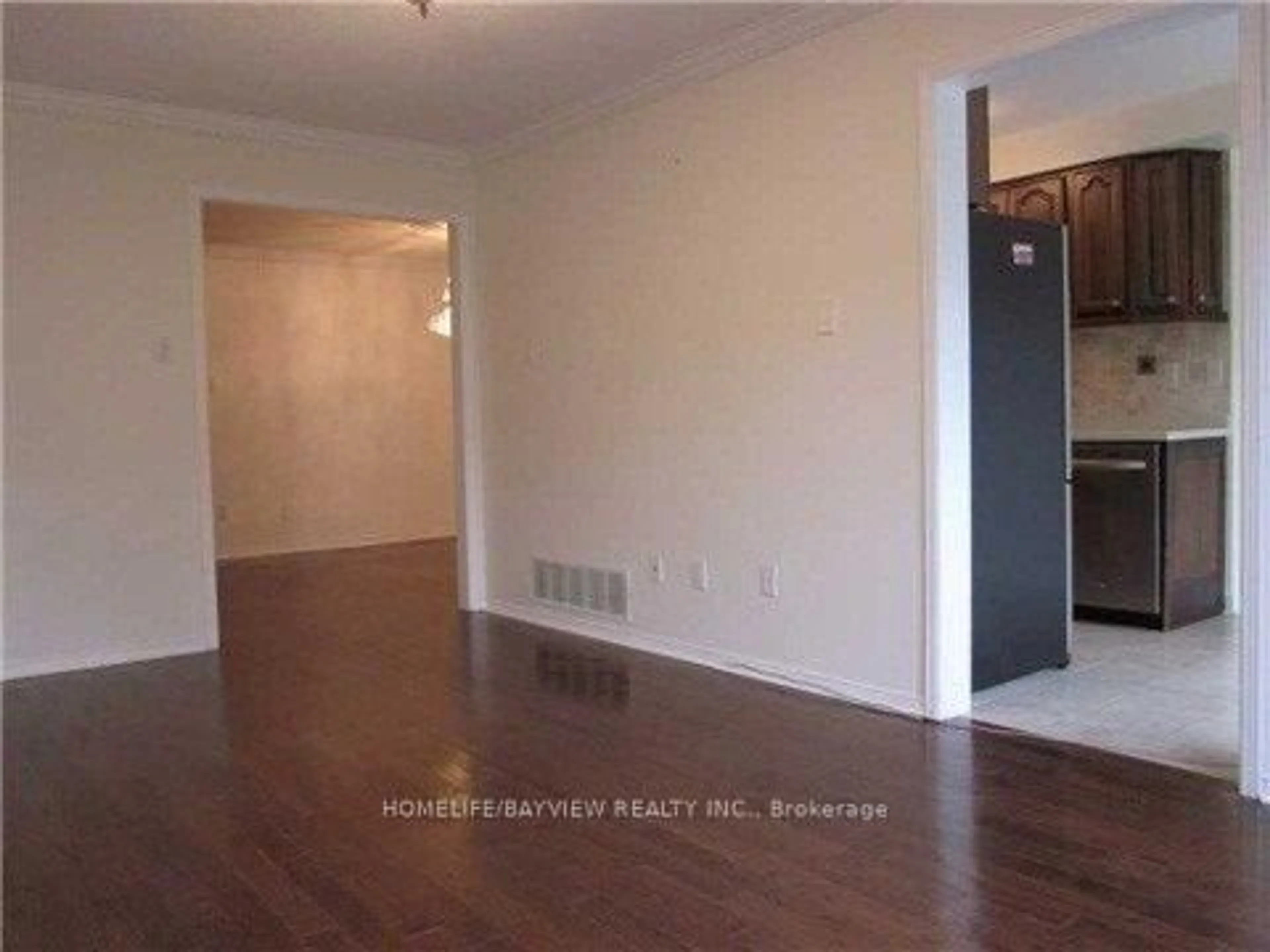 A pic of a room for 16 Thames Crt, Richmond Hill Ontario L4B 1N4