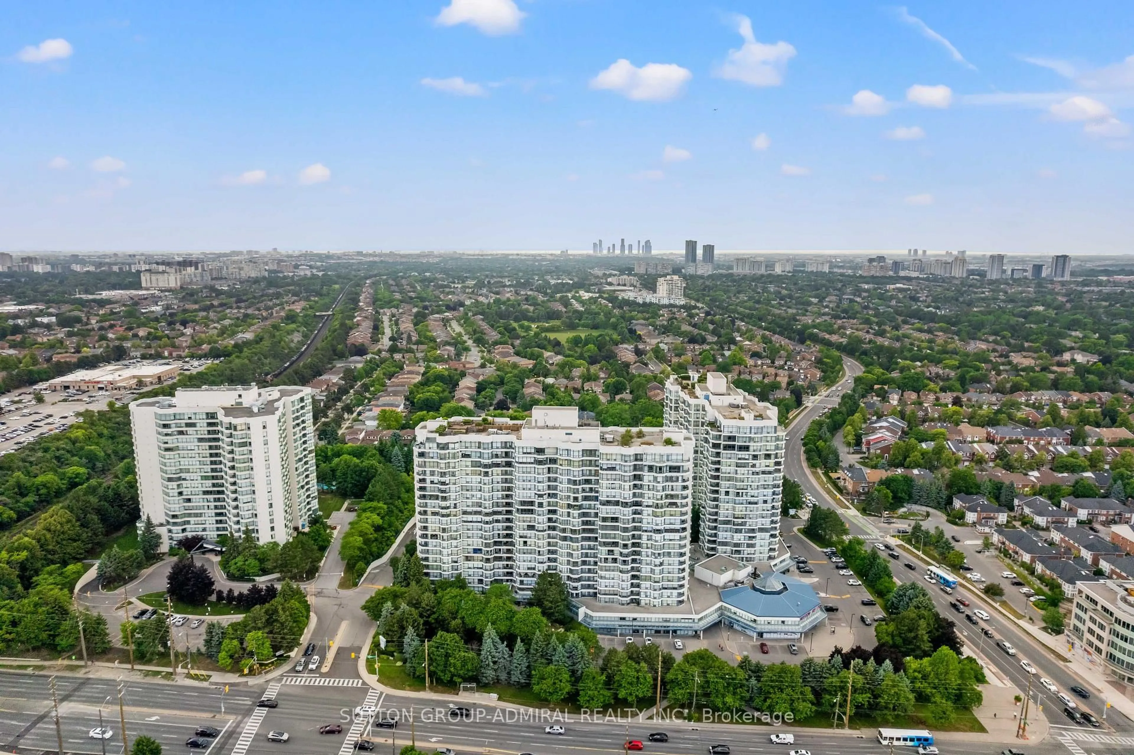 A pic from outside/outdoor area/front of a property/back of a property/a pic from drone, city buildings view from balcony for 7300 Yonge St #1801, Vaughan Ontario L4J 7Y5