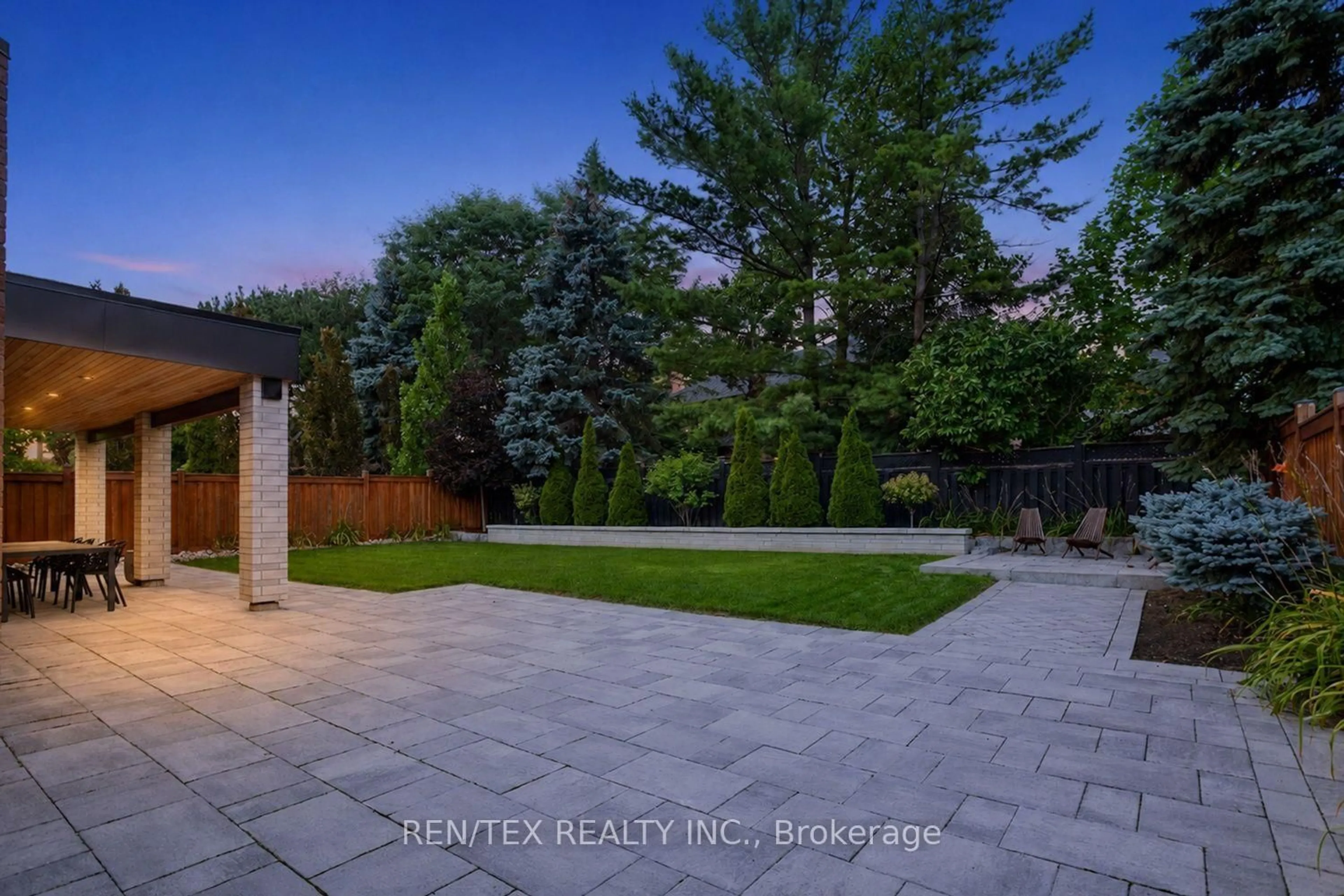 Patio, street for 84 Wilshire Blvd, Vaughan Ontario L4L 6X2