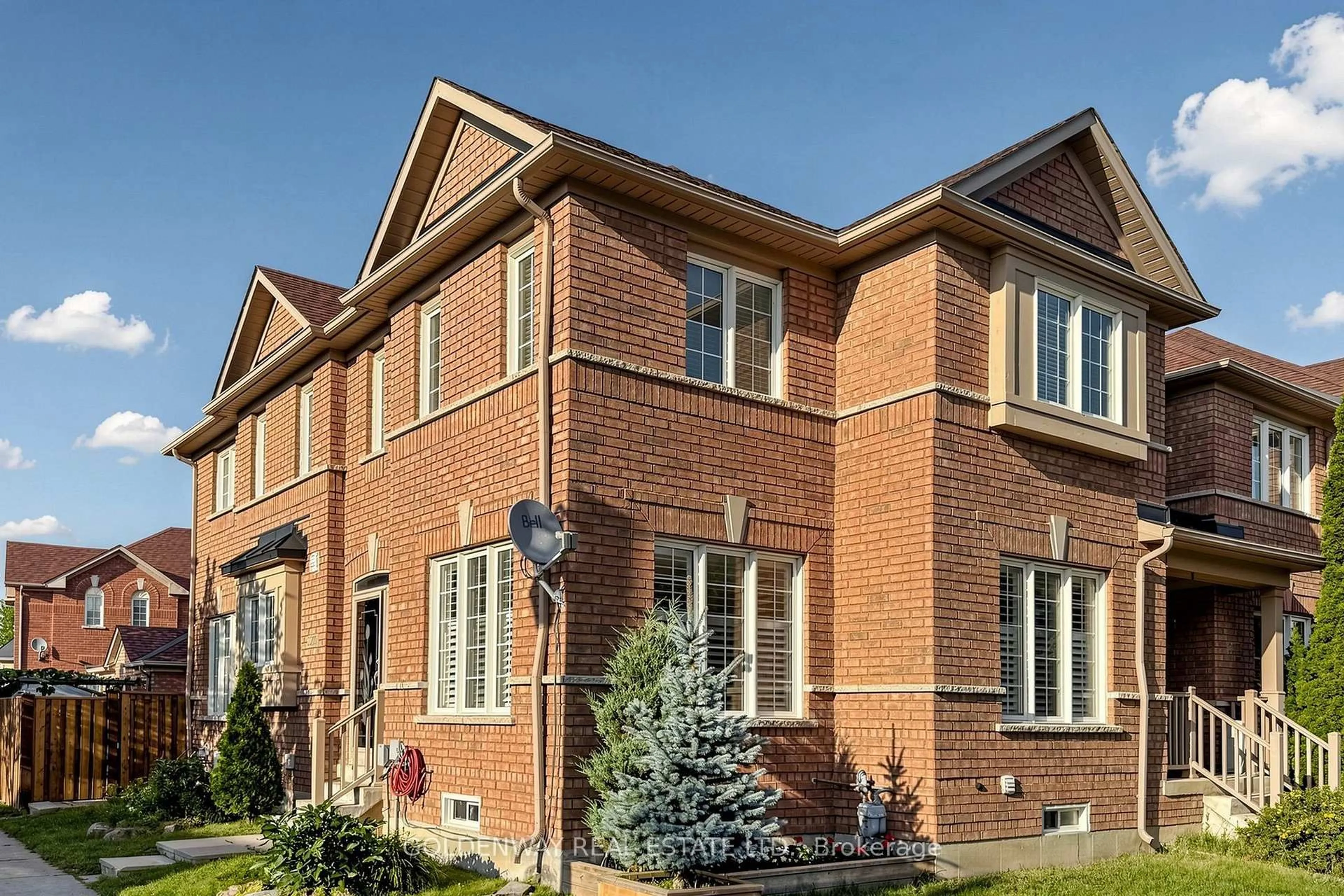 Home with brick exterior material, building for 2200 Bur Oak Ave, Markham Ontario L6E 1M4