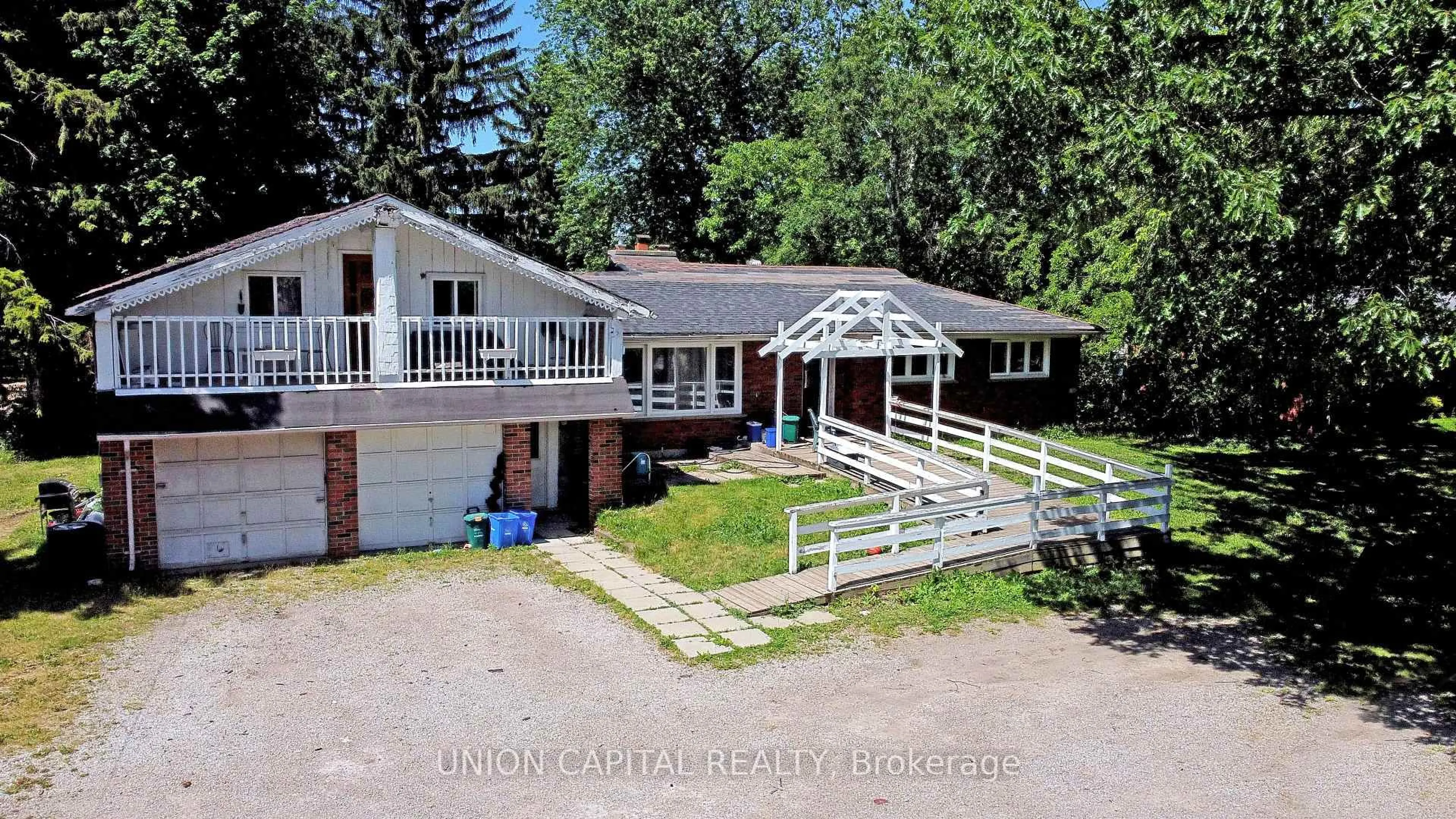 A pic from outside/outdoor area/front of a property/back of a property/a pic from drone, unknown for 4914 14th Ave, Markham Ontario L3S 3K7