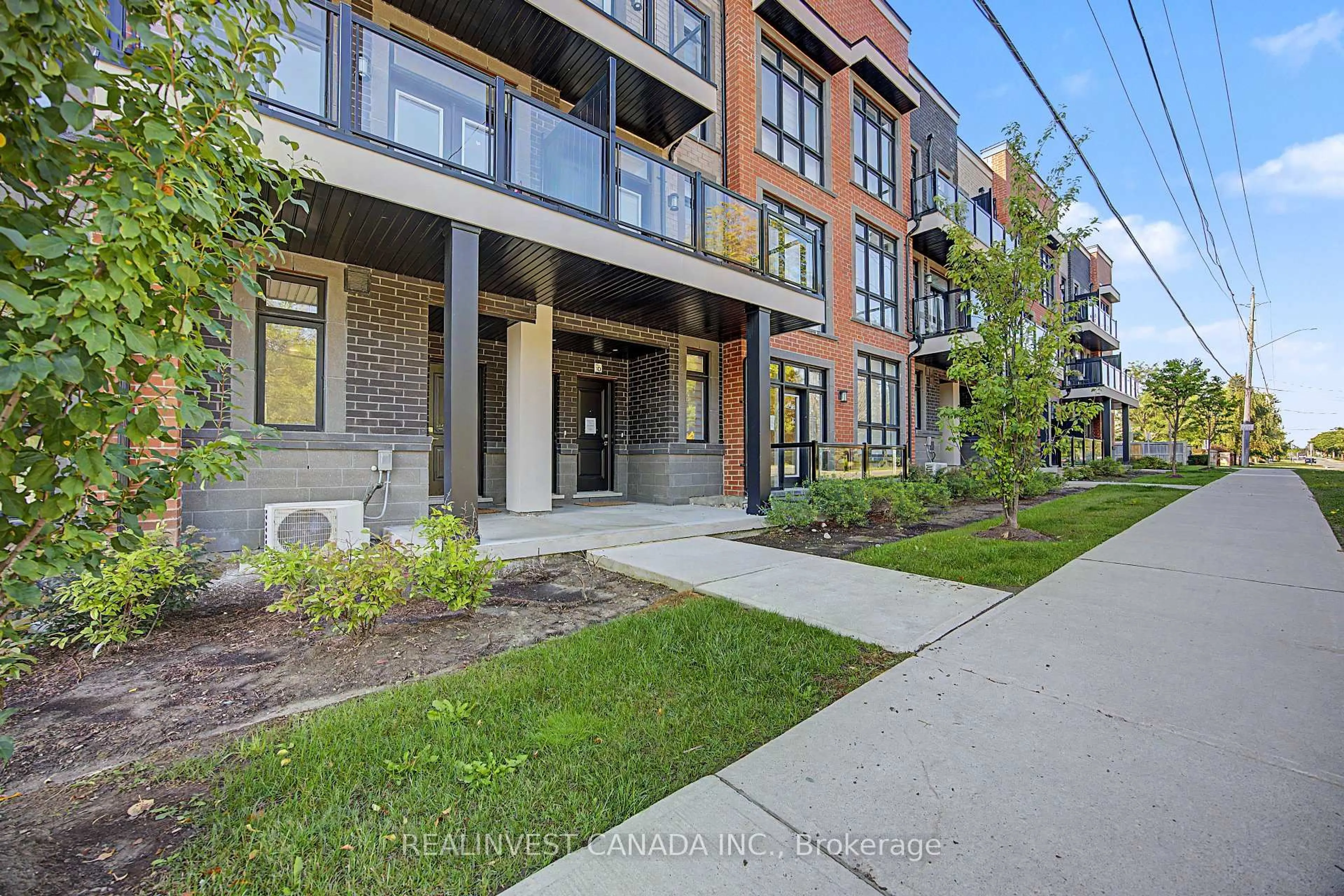 Patio, street for 3 Bond Cres #10, Richmond Hill Ontario L4E 1J4