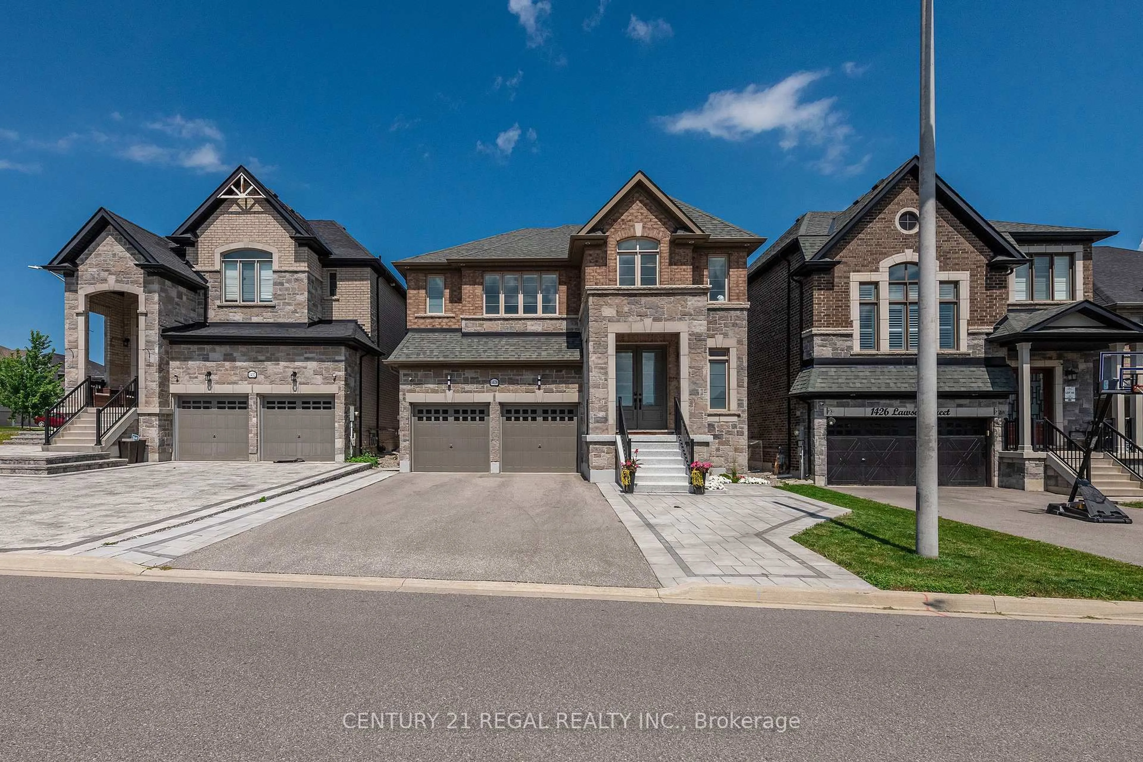 Home with brick exterior material, street for 1428 Lawson St, Innisfil Ontario L9S 0N7