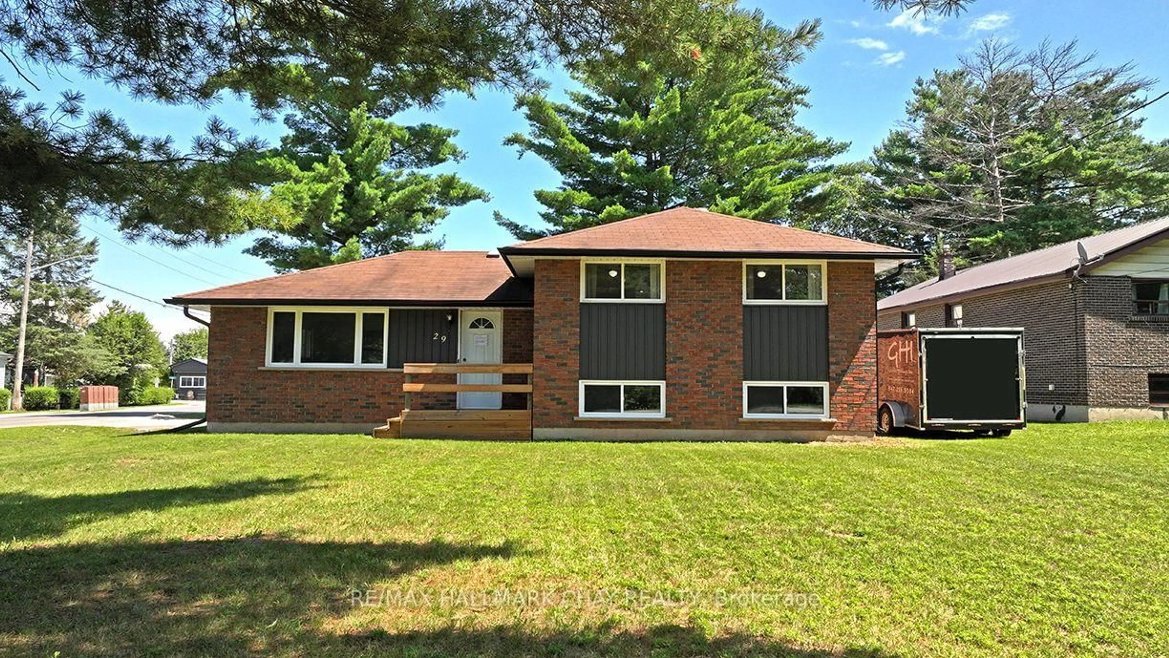 Home with brick exterior material, street for 29 Lee Ave, Essa Ontario L0M 1B0
