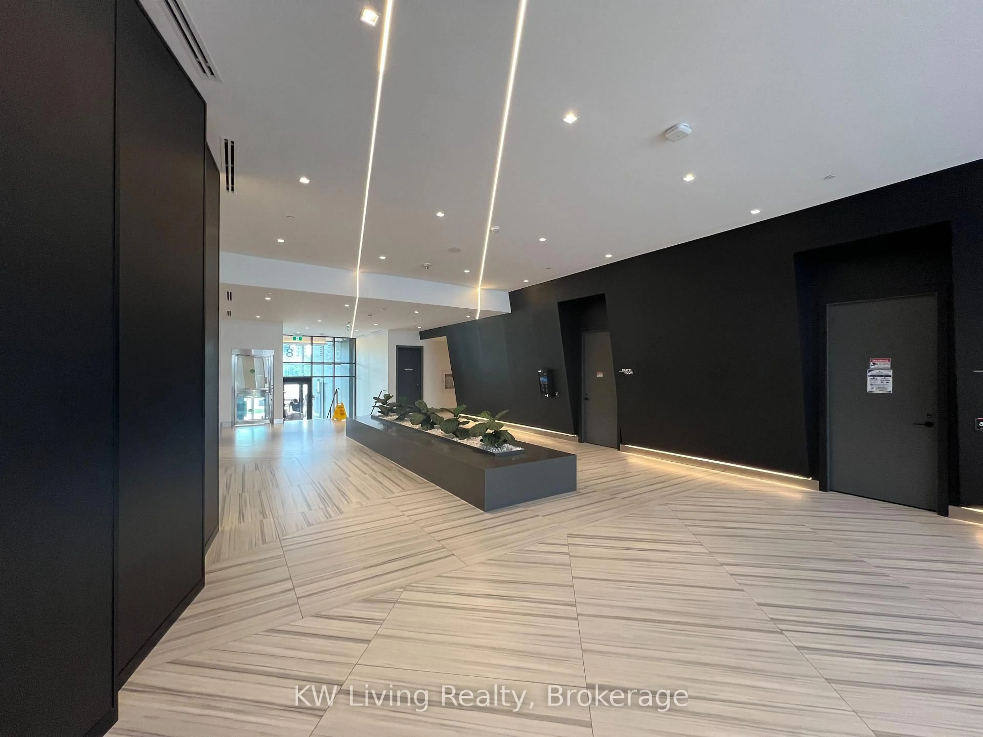Indoor foyer for 18 Water Walk Dr #1903, Markham Ontario L3R 6L5