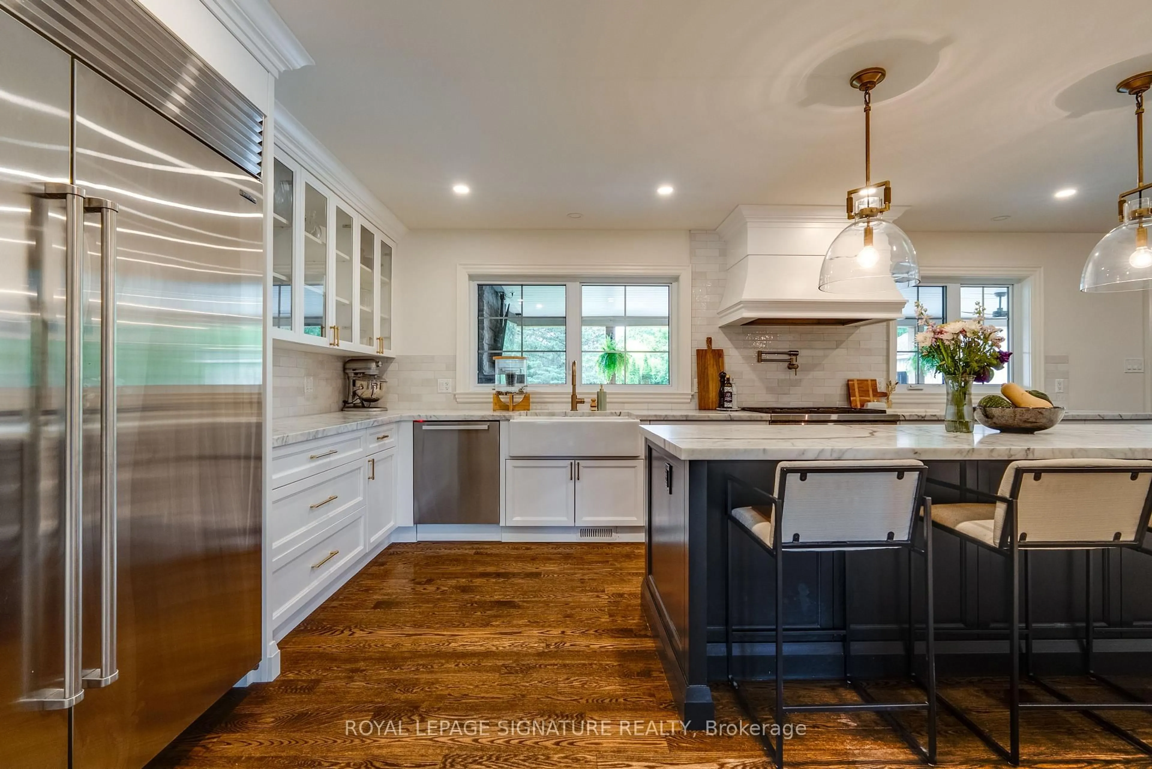 Open concept kitchen, unknown for 33 Campbell Dr, Uxbridge Ontario L9P 1R5