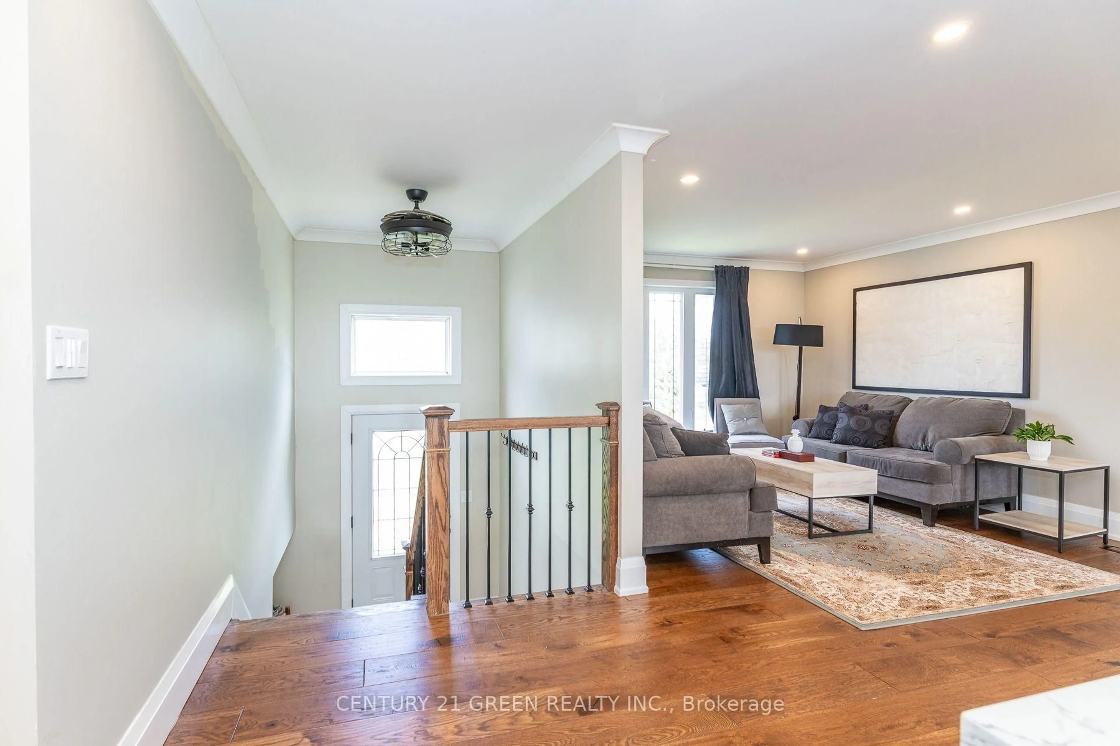 Living room with furniture, unknown for 7265 Old Homestead Rd, Georgina Ontario L0E 1N0